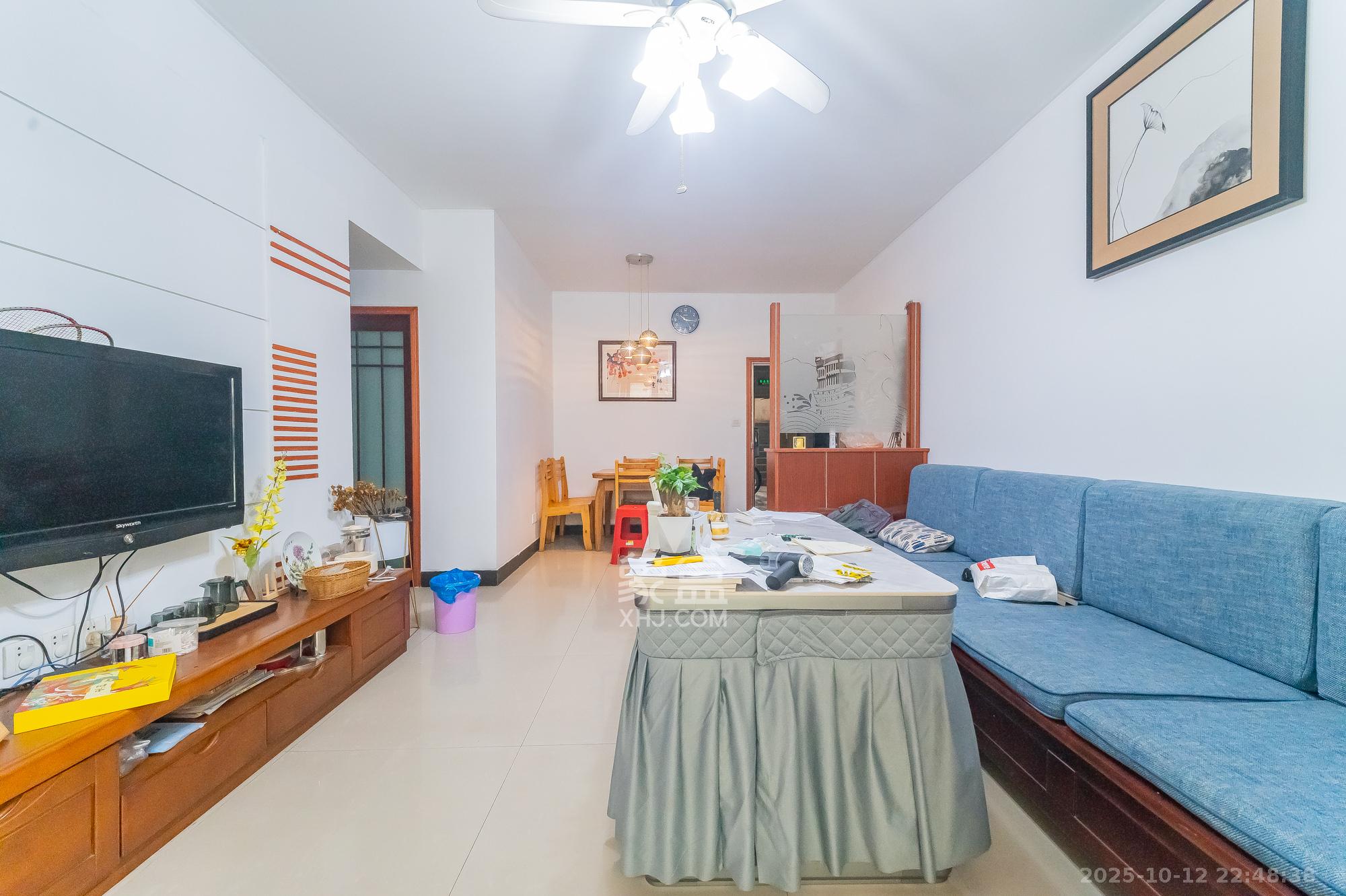 知微园  2室2厅1卫    35.0万客厅