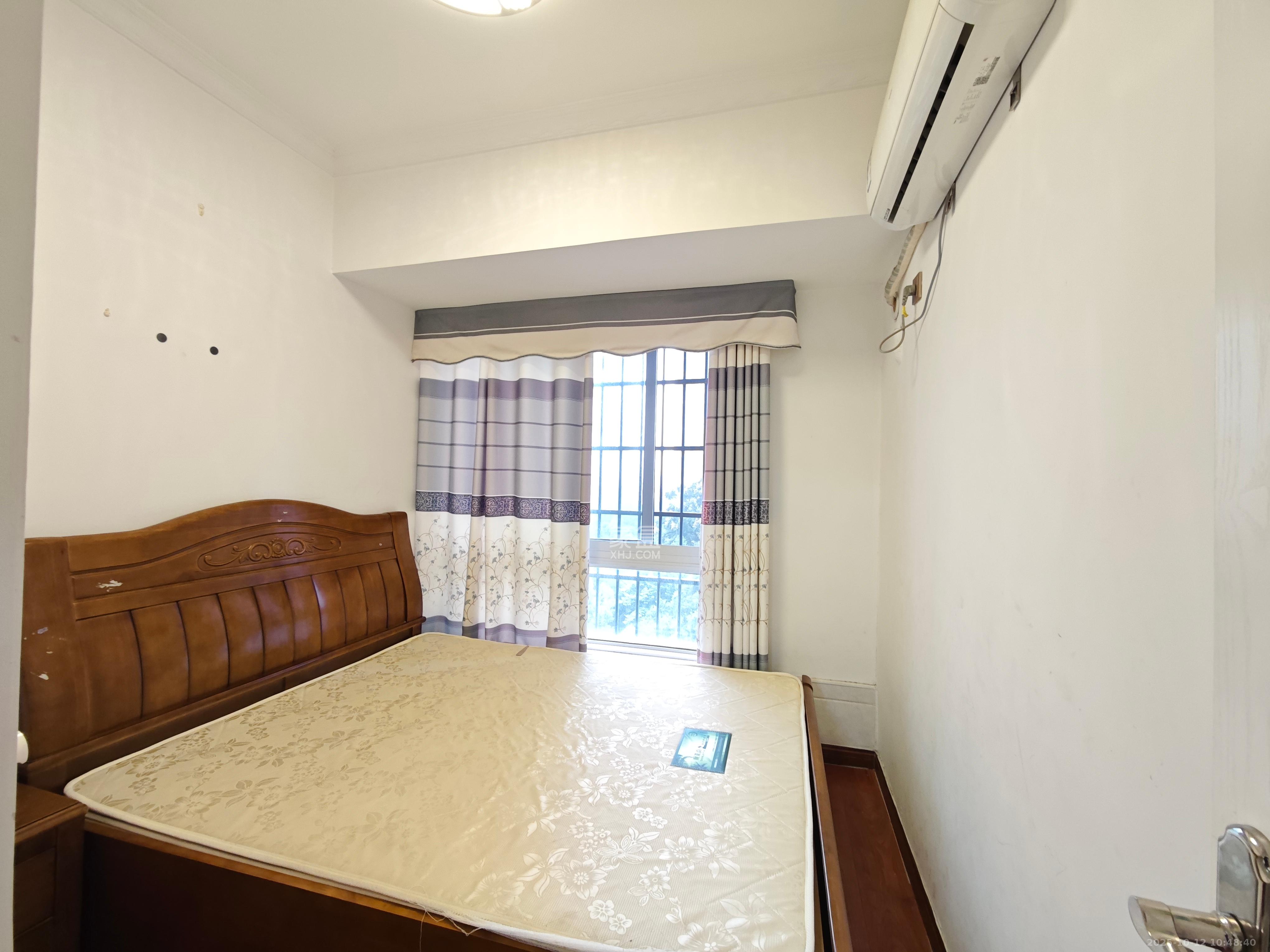 天麓尚层  3室1厅2卫    2400.0元/月 天麓尚层  3室1厅2卫    2400.0元/月室内图