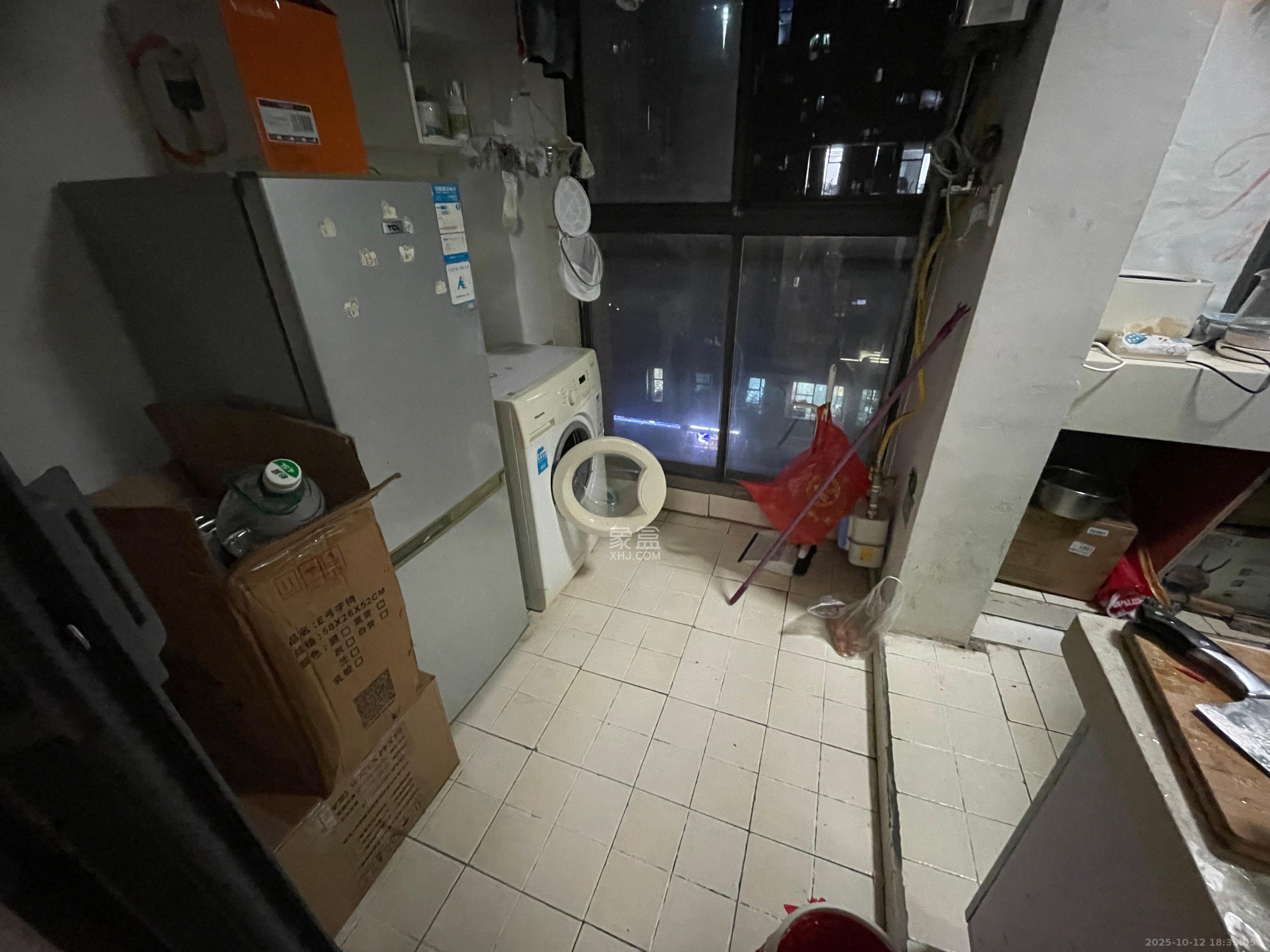 中城丽景香山园 1室1厅1卫 1600.0元/月 中城丽景香山园 1室1厅1卫 1600.0元/月室内图