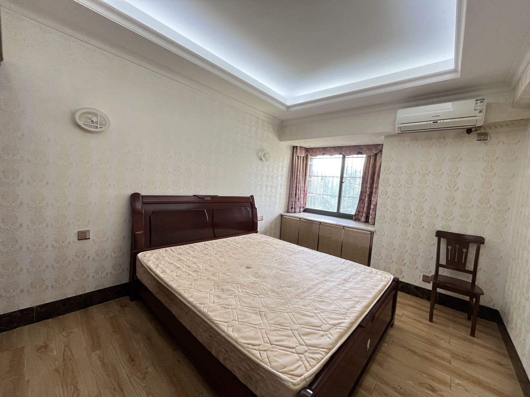 椰岛广场  5室2厅2卫    4800.0元/月 椰岛广场  5室2厅2卫    4800.0元/月室内图