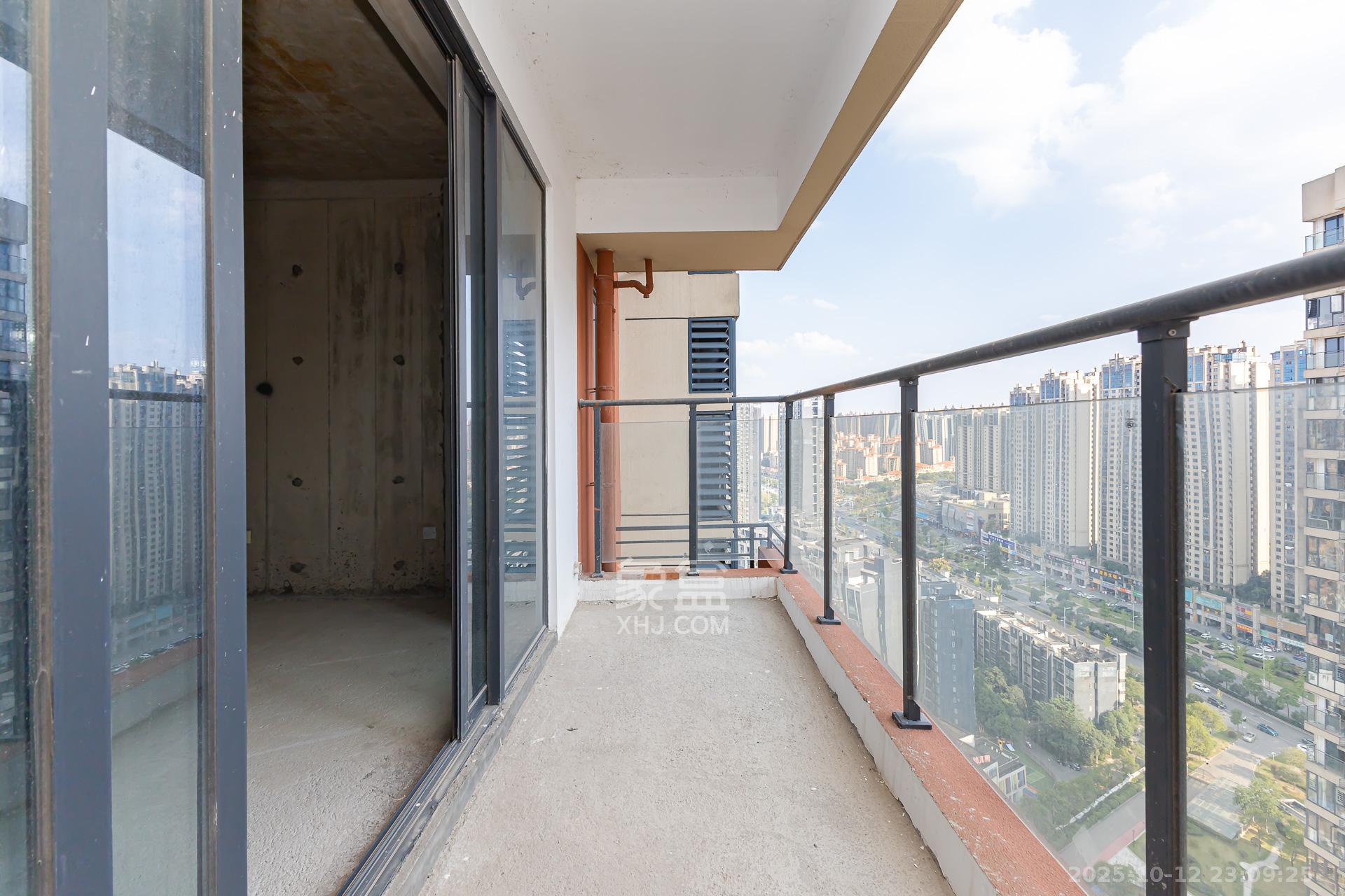 顺舟旺城 4室2厅2卫 96.0万 顺舟旺城 4室2厅2卫 96.0万阳台