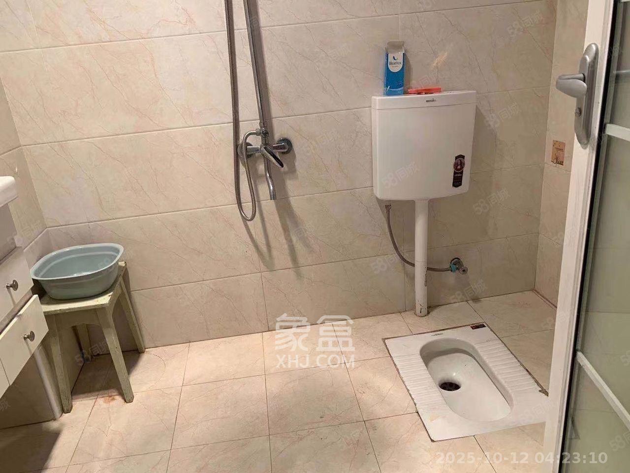 长房天翼未来城 1室1厅1卫 1500.0元/月 长房天翼未来城 1室1厅1卫 1500.0元/月室内图