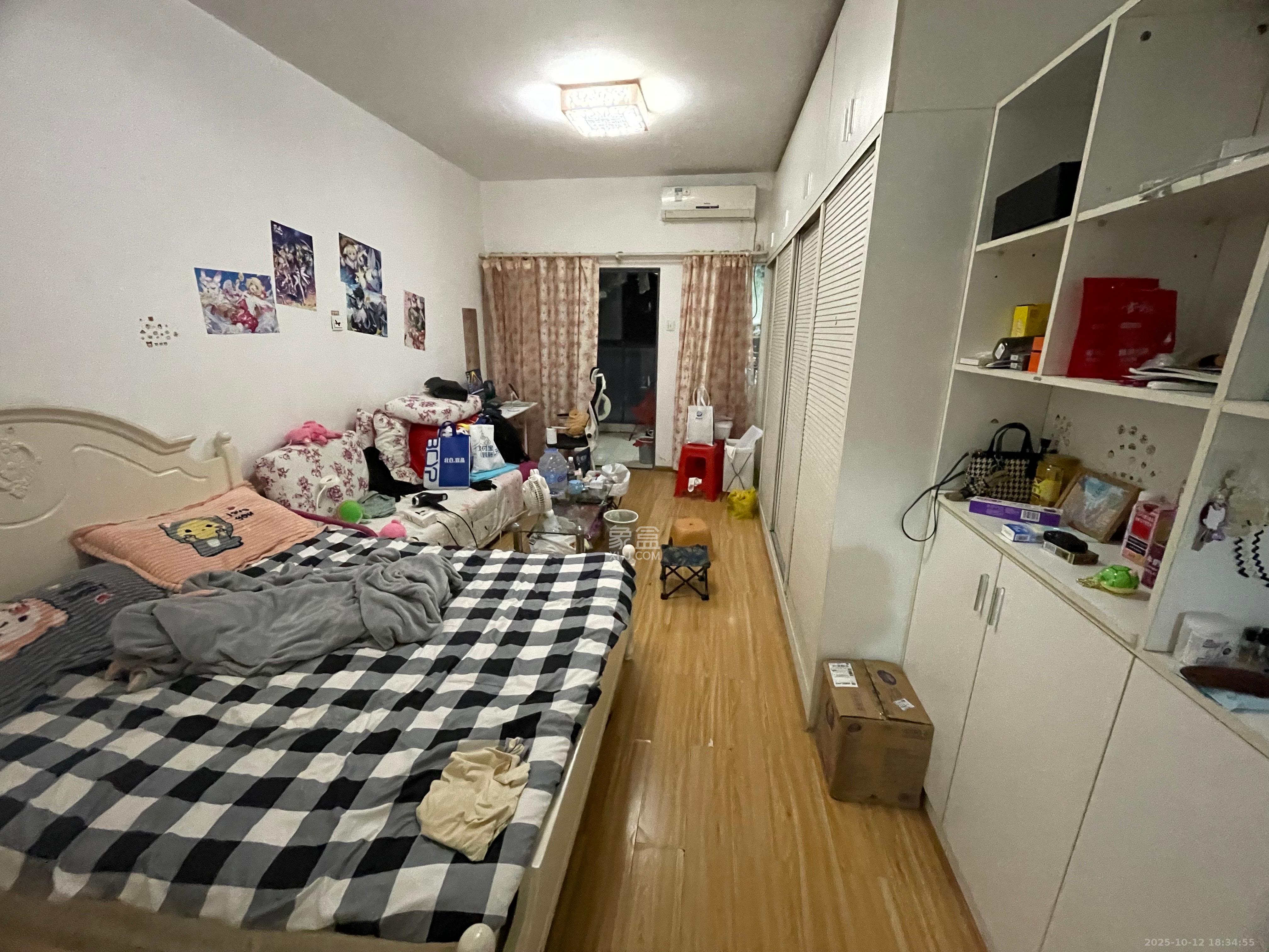中城丽景香山园  1室1厅1卫    1600.0元/月