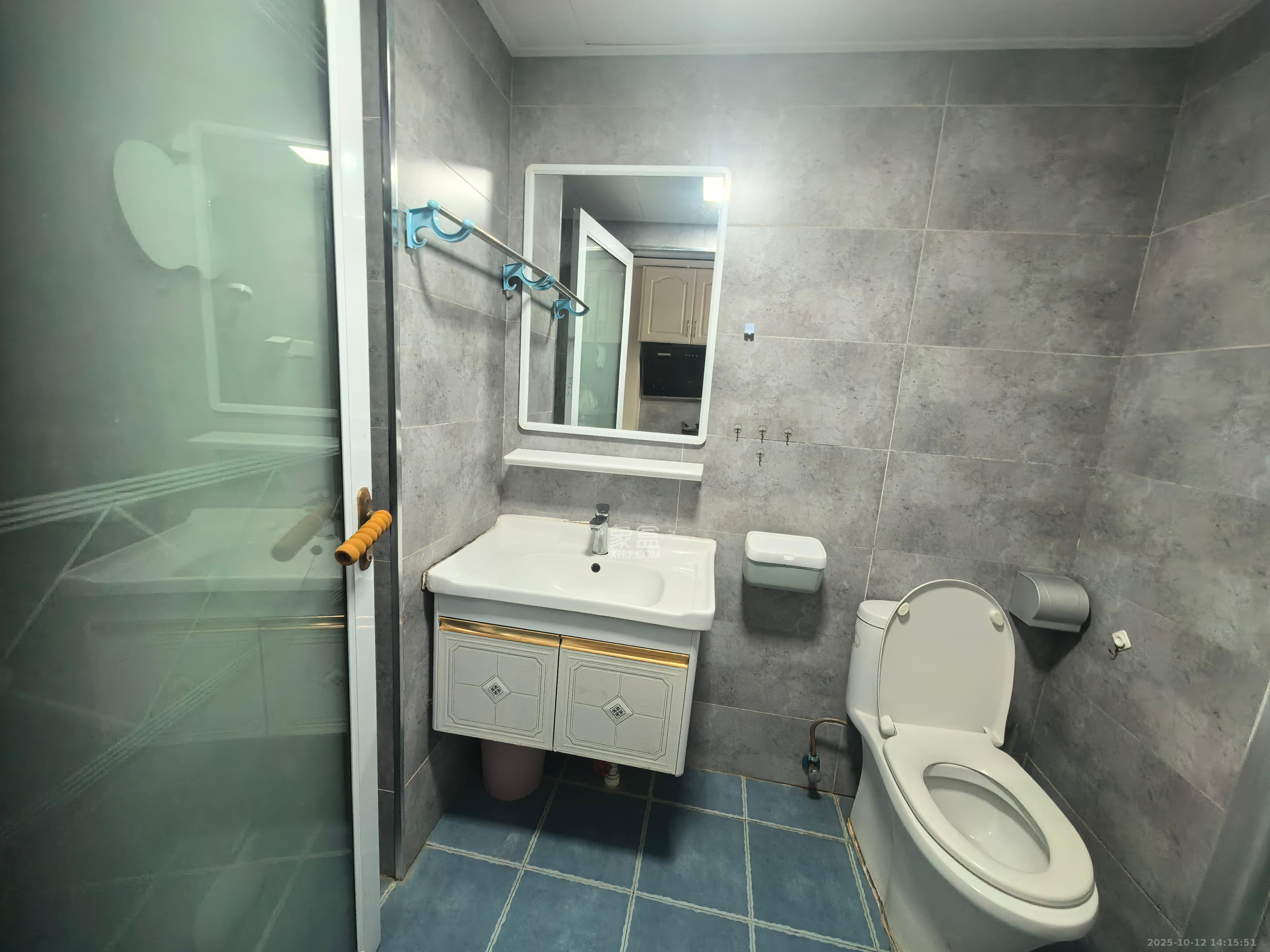 方略城市广场 1室1厅1卫 1300.0元/月 方略城市广场 1室1厅1卫 1300.0元/月室内图