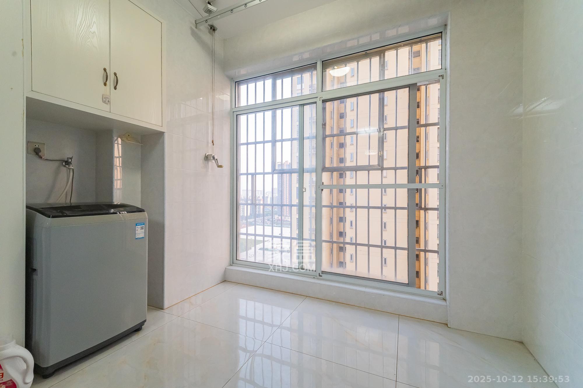 MOMA当代广场  3室2厅1卫    1999.0元/月室内图