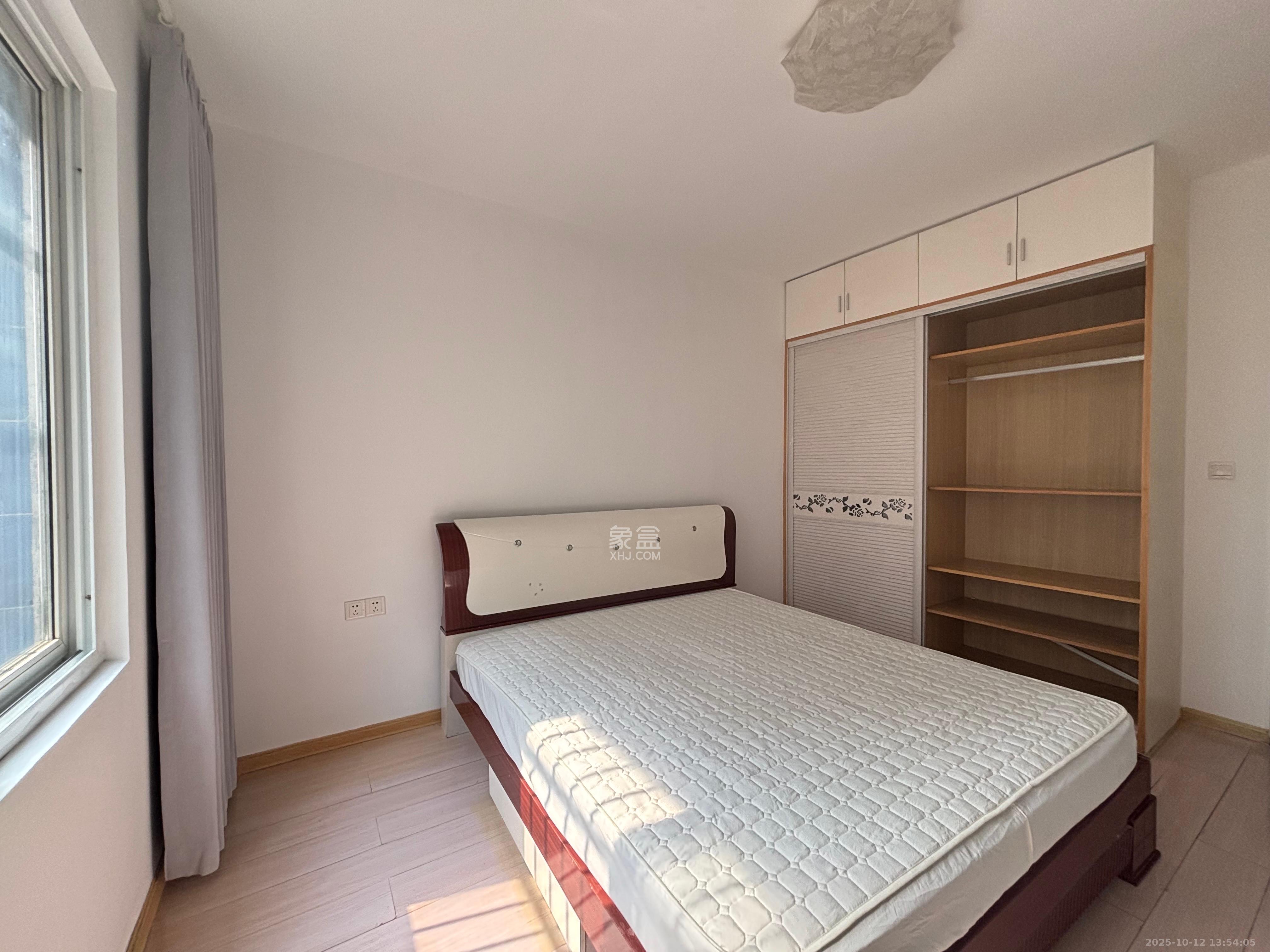 泰时花园 3室2厅1卫 2600.0元/月 泰时花园 3室2厅1卫 2600.0元/月室内图