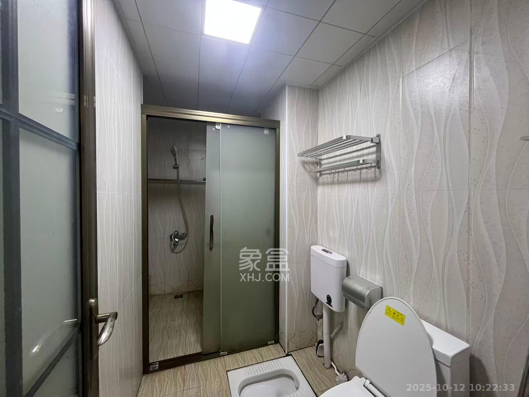 紫御江山  2室1厅1卫    2200.0元/月 紫御江山  2室1厅1卫    2200.0元/月室内图