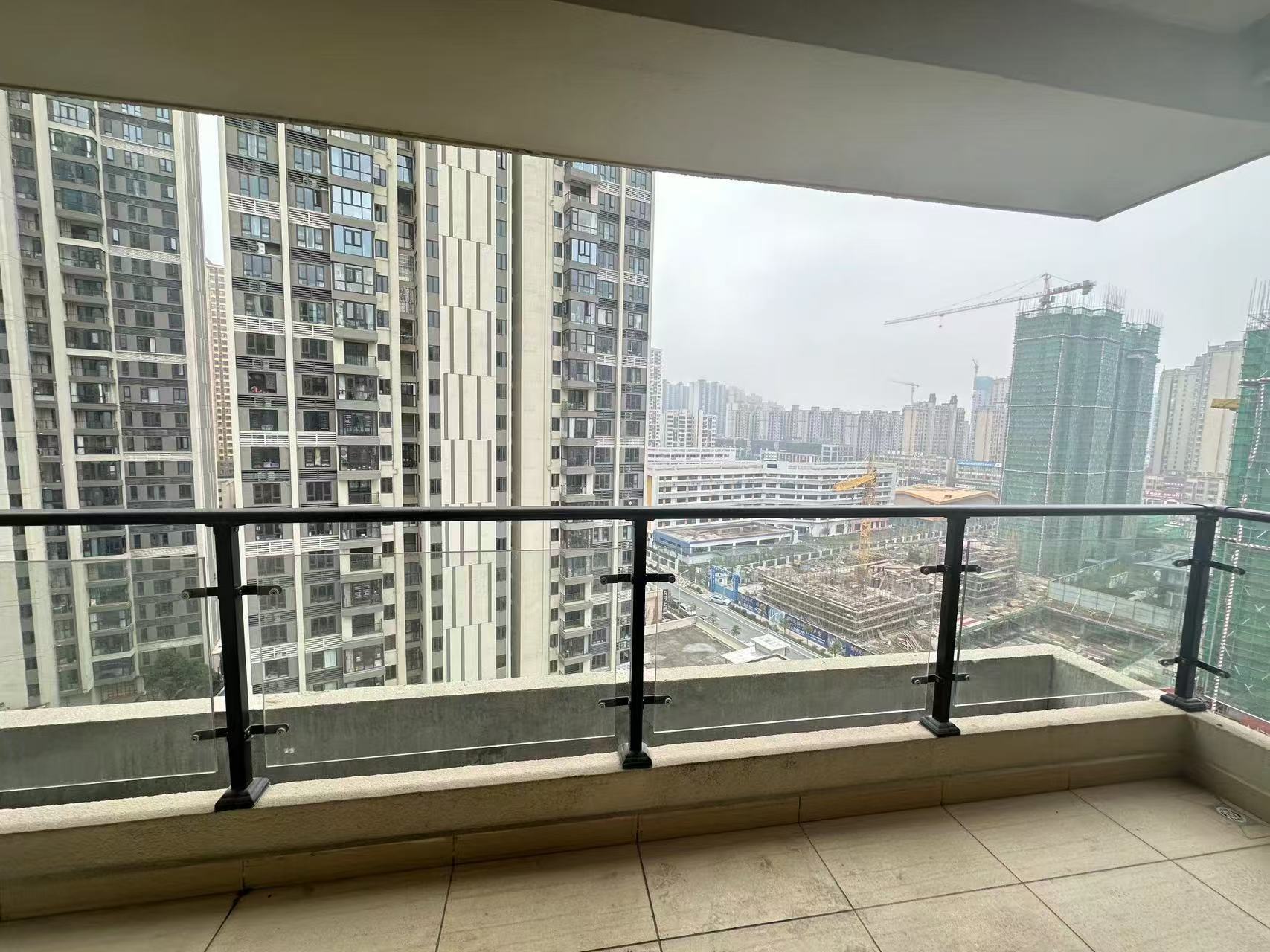 富力碧桂园衡中心 4室2厅3卫 160.0万 富力碧桂园衡中心 4室2厅3卫 160.0万室内图