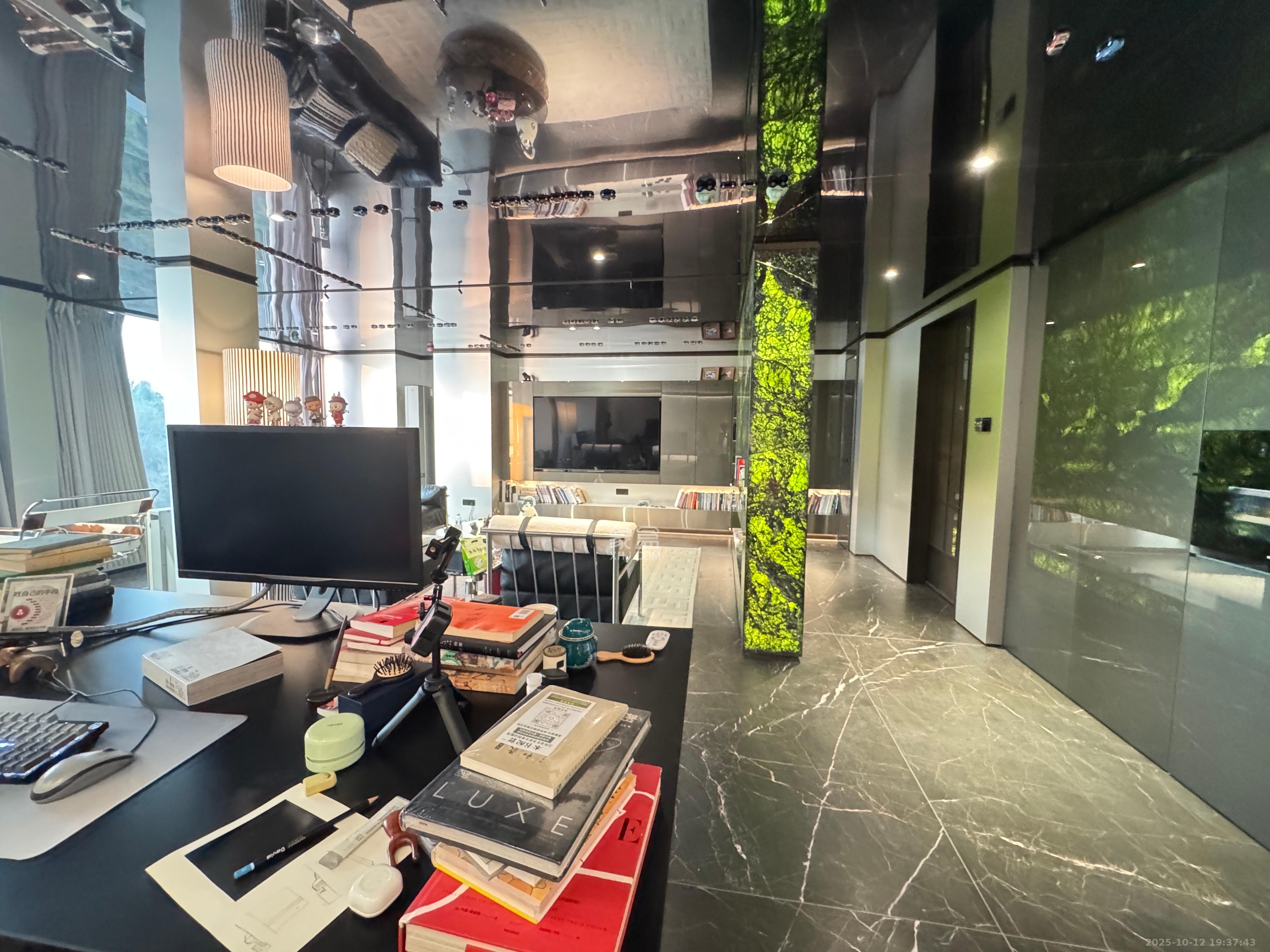 湘江颂 1室0厅0卫 13000.0元/月 湘江颂 1室0厅0卫 13000.0元/月室内图