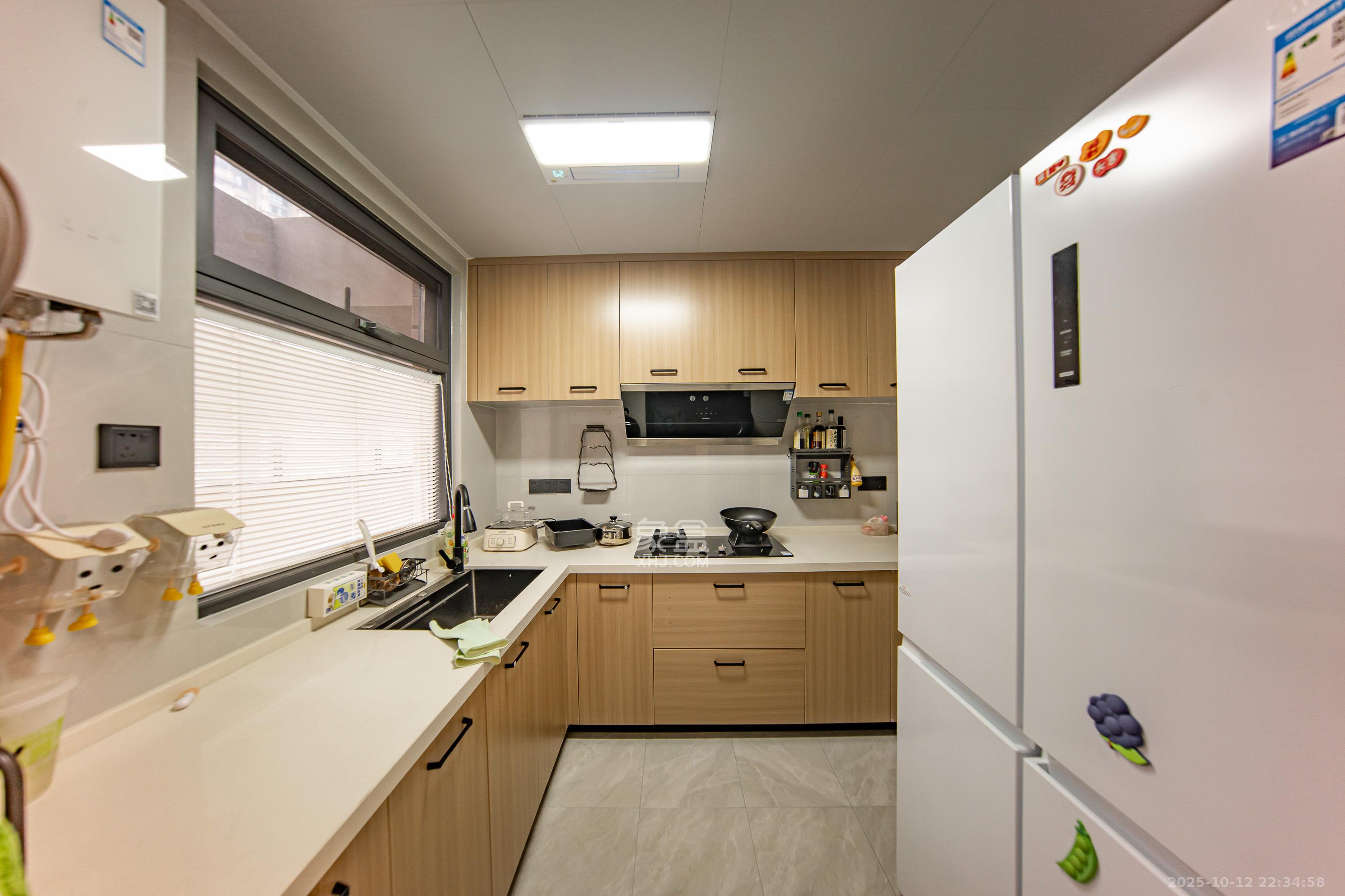 邦盛水岸御园  3室2厅2卫    129.0万厨房