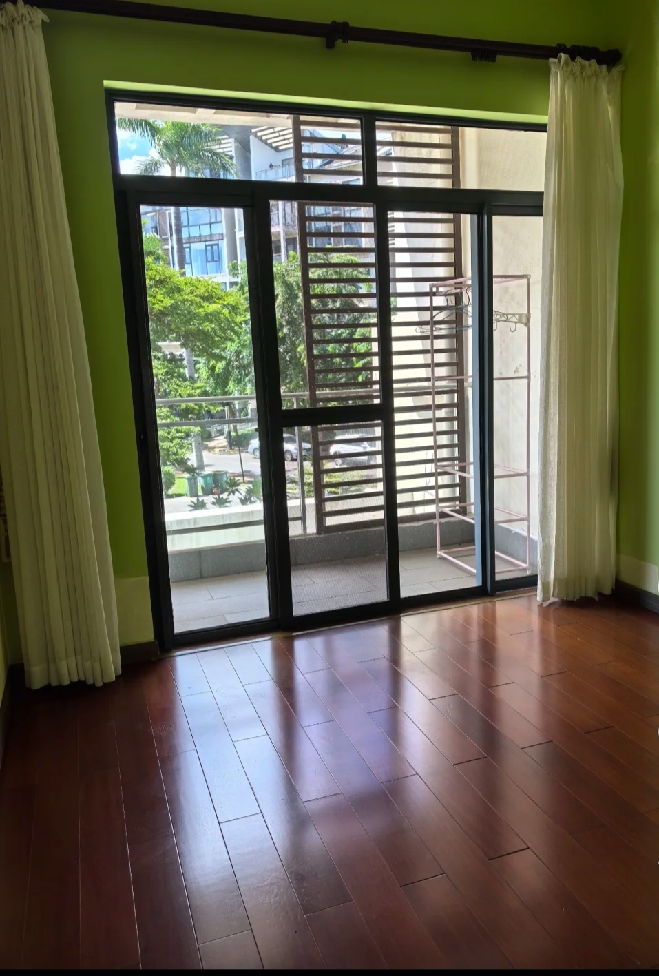 泰达比华利山庄  5室3厅4卫    9500.0元/月室内图