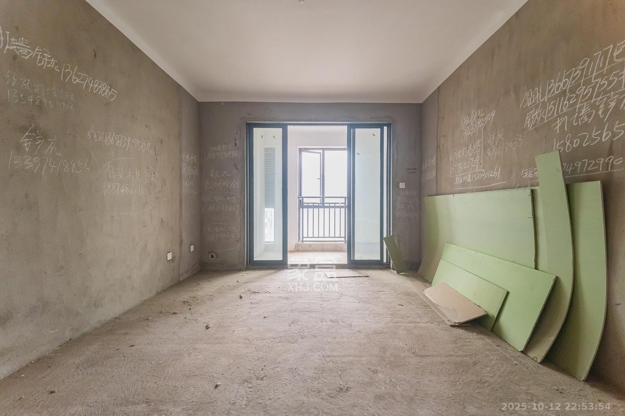 印山蓝色海岸  3室2厅1卫    51.8万 印山蓝色海岸  3室2厅1卫    51.8万