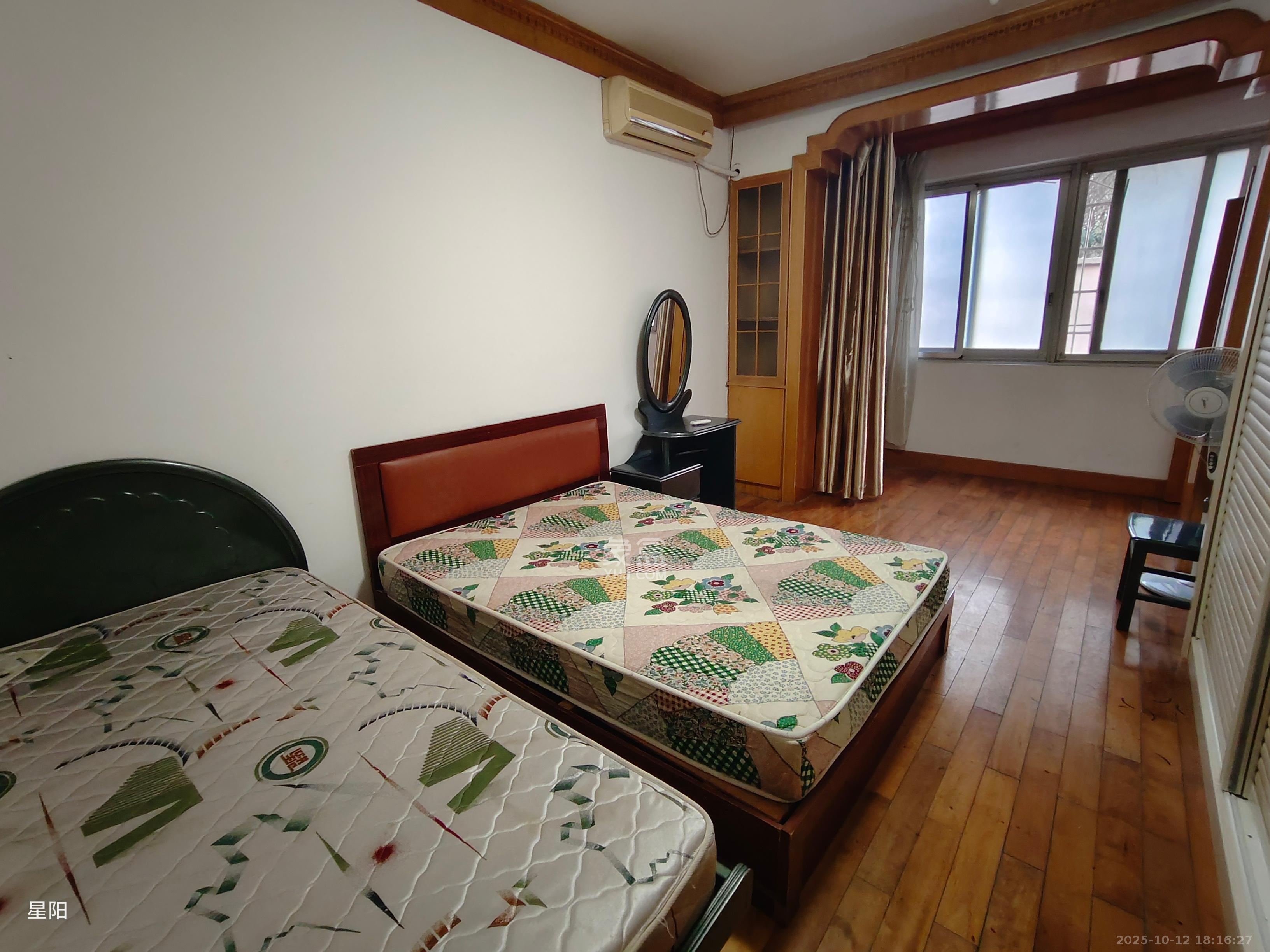 省卫生厅宿舍 3室2厅1卫 2700.0元/月 省卫生厅宿舍 3室2厅1卫 2700.0元/月室内图