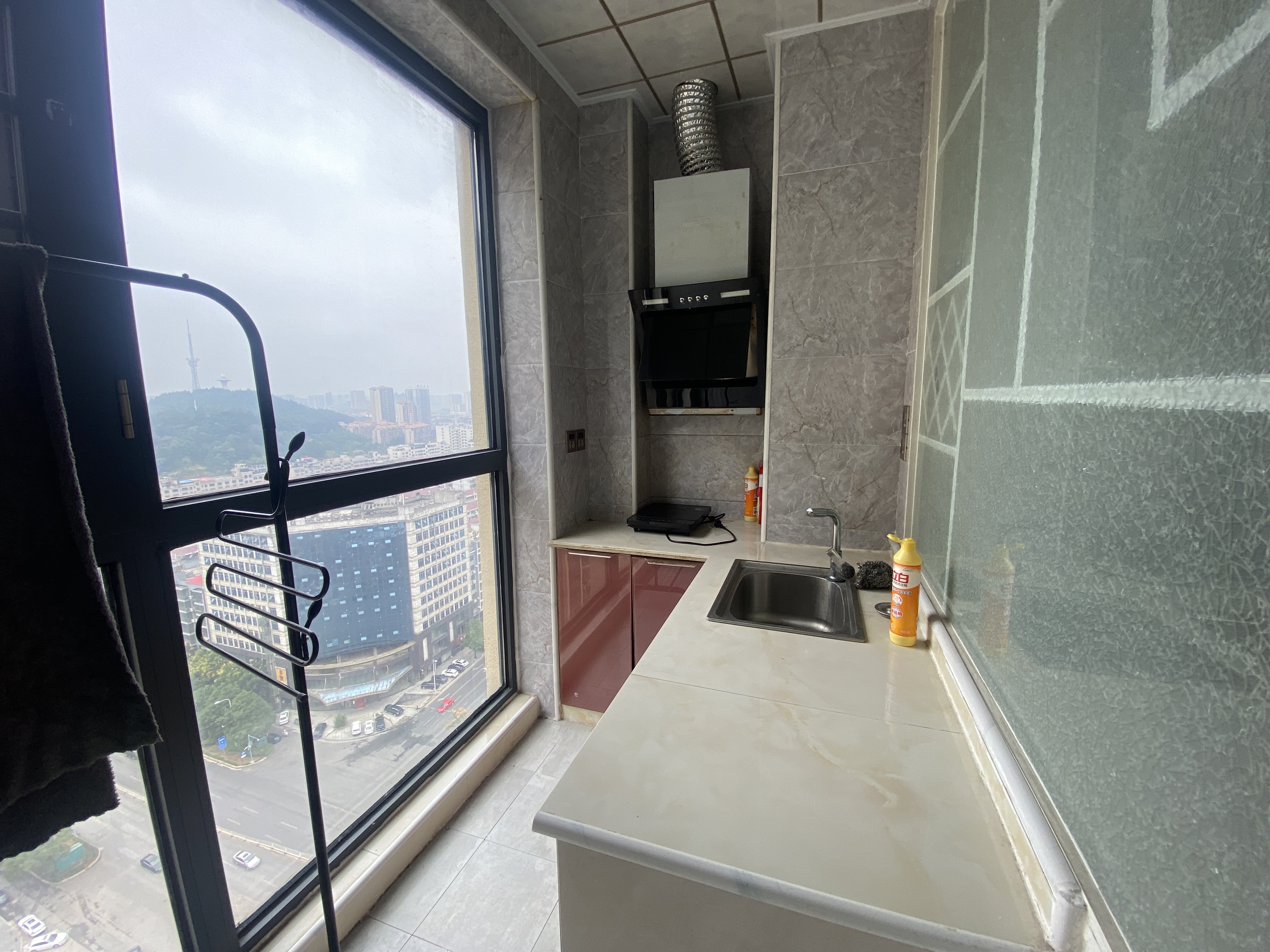 金泰嘉园  1室1厅1卫    750.0元/月室内图