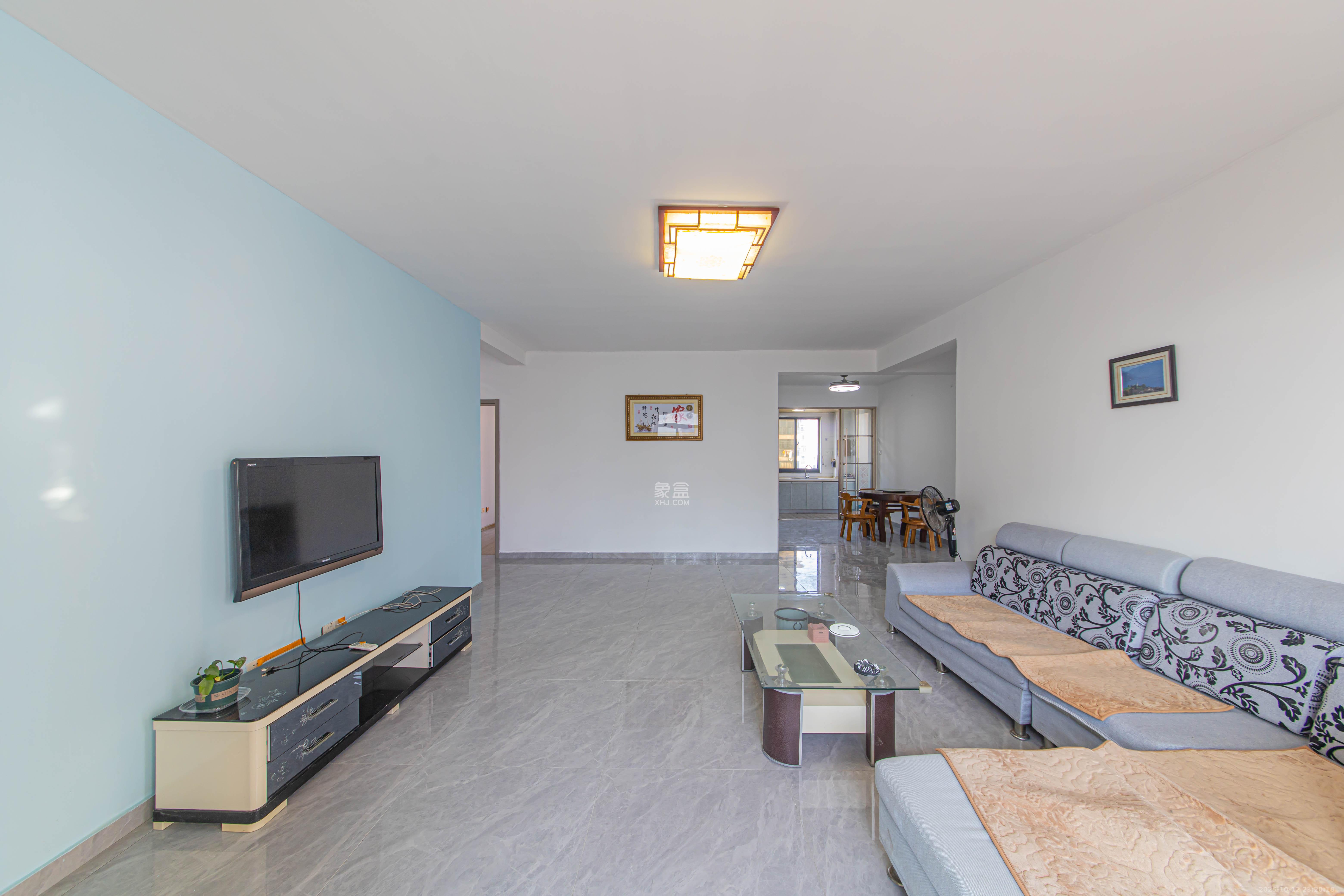 天和家园  3室2厅2卫    100.0万 天和家园  3室2厅2卫    100.0万客厅