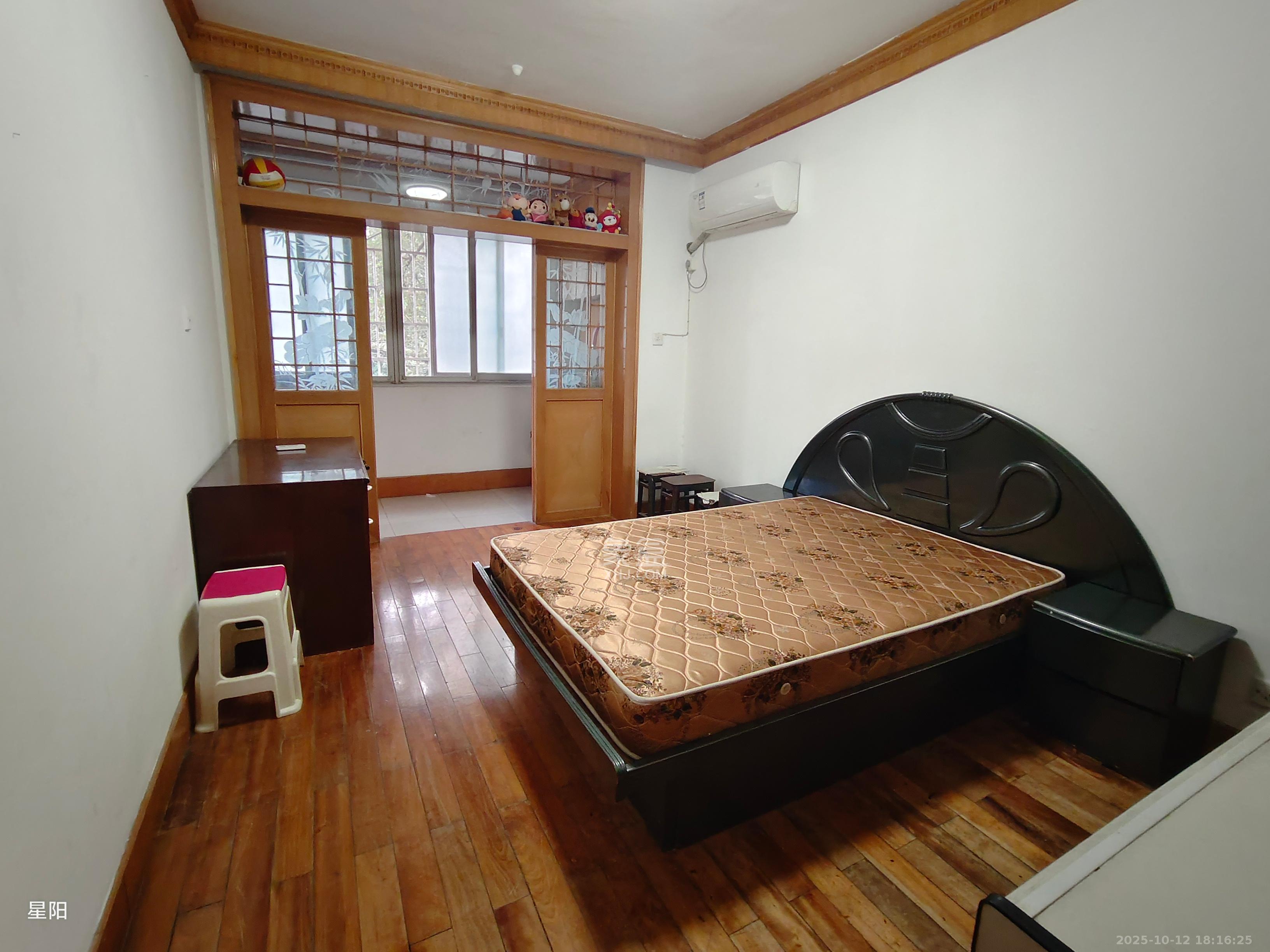 省卫生厅宿舍  3室2厅1卫    2700.0元/月室内图