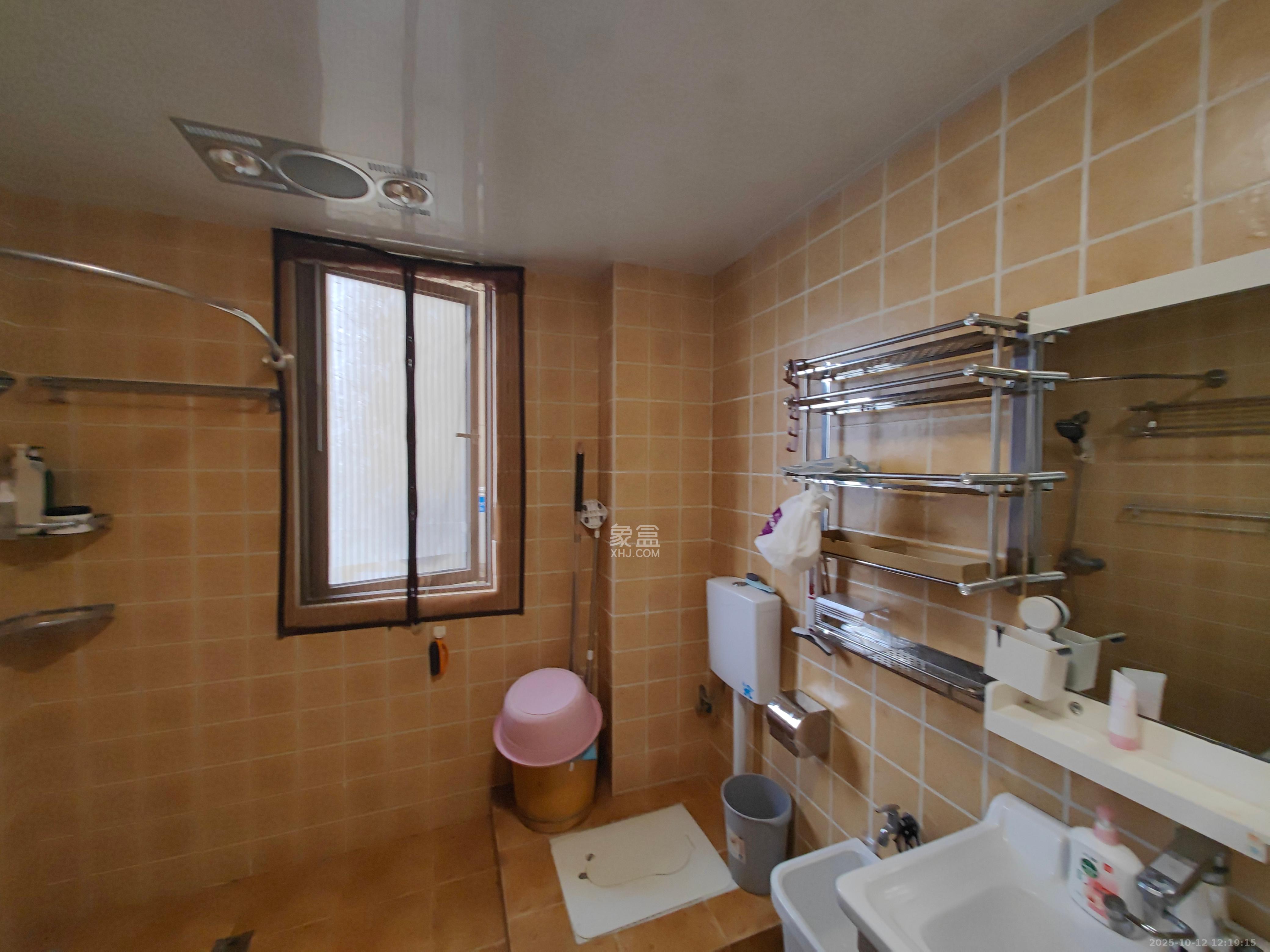 金茂梅溪湖  2室2厅1卫    2800.0元/月室内图