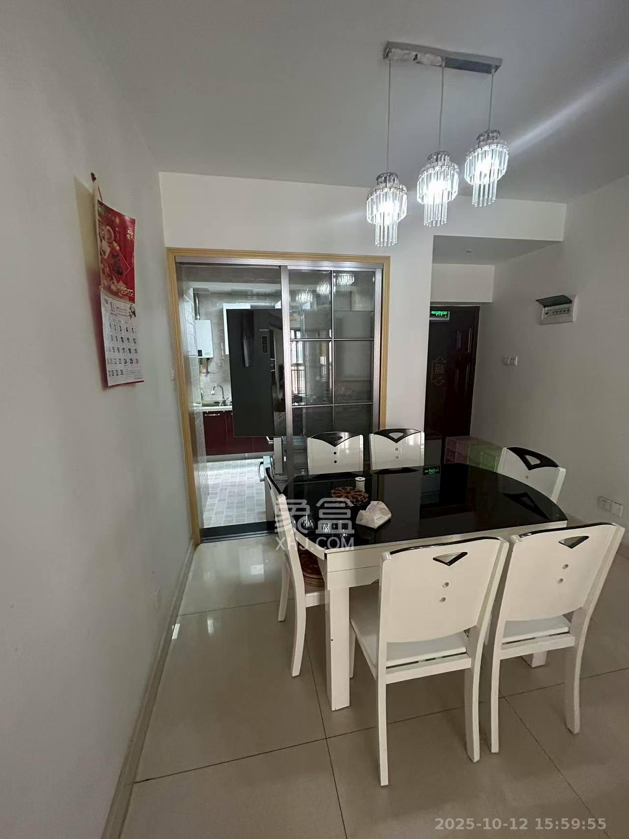 鑫远和城(一、二期) 1室2厅2卫 2650.0元/月 鑫远和城(一、二期) 1室2厅2卫 2650.0元/月室内图