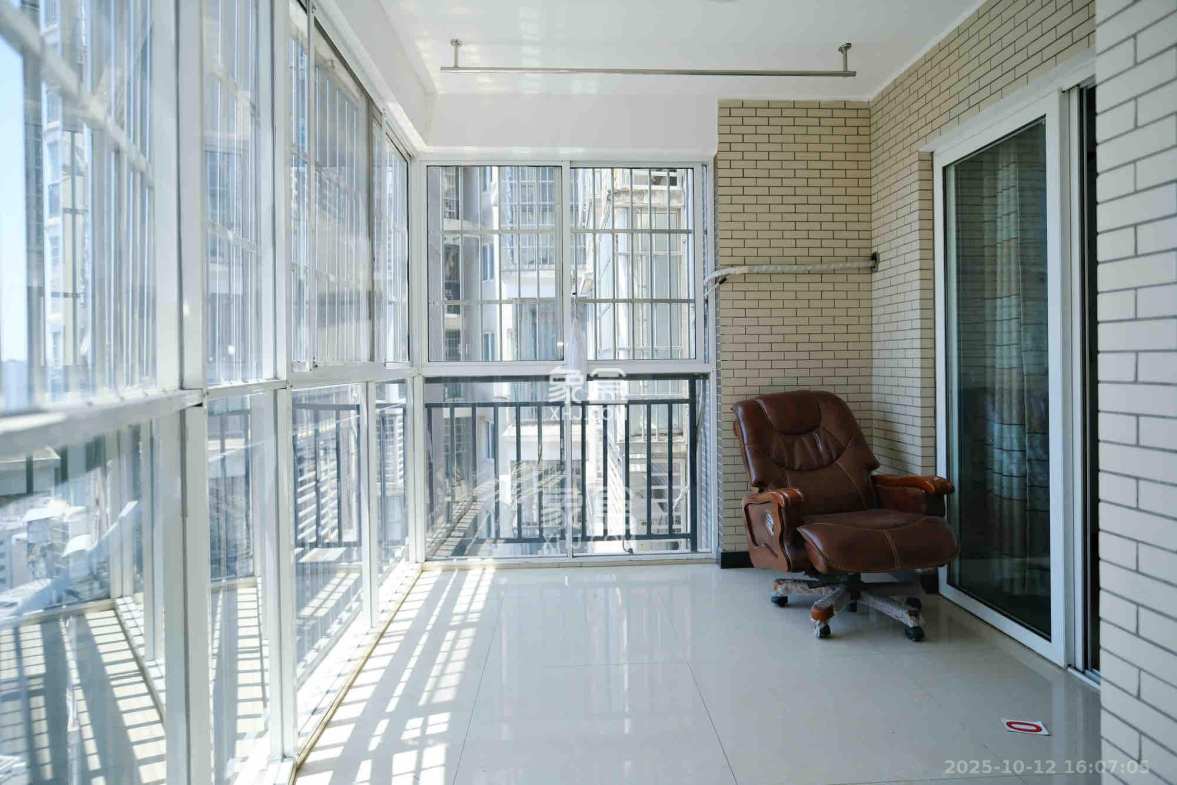 世景华庭 2室0厅0卫 1600.0元/月 世景华庭 2室0厅0卫 1600.0元/月室内图