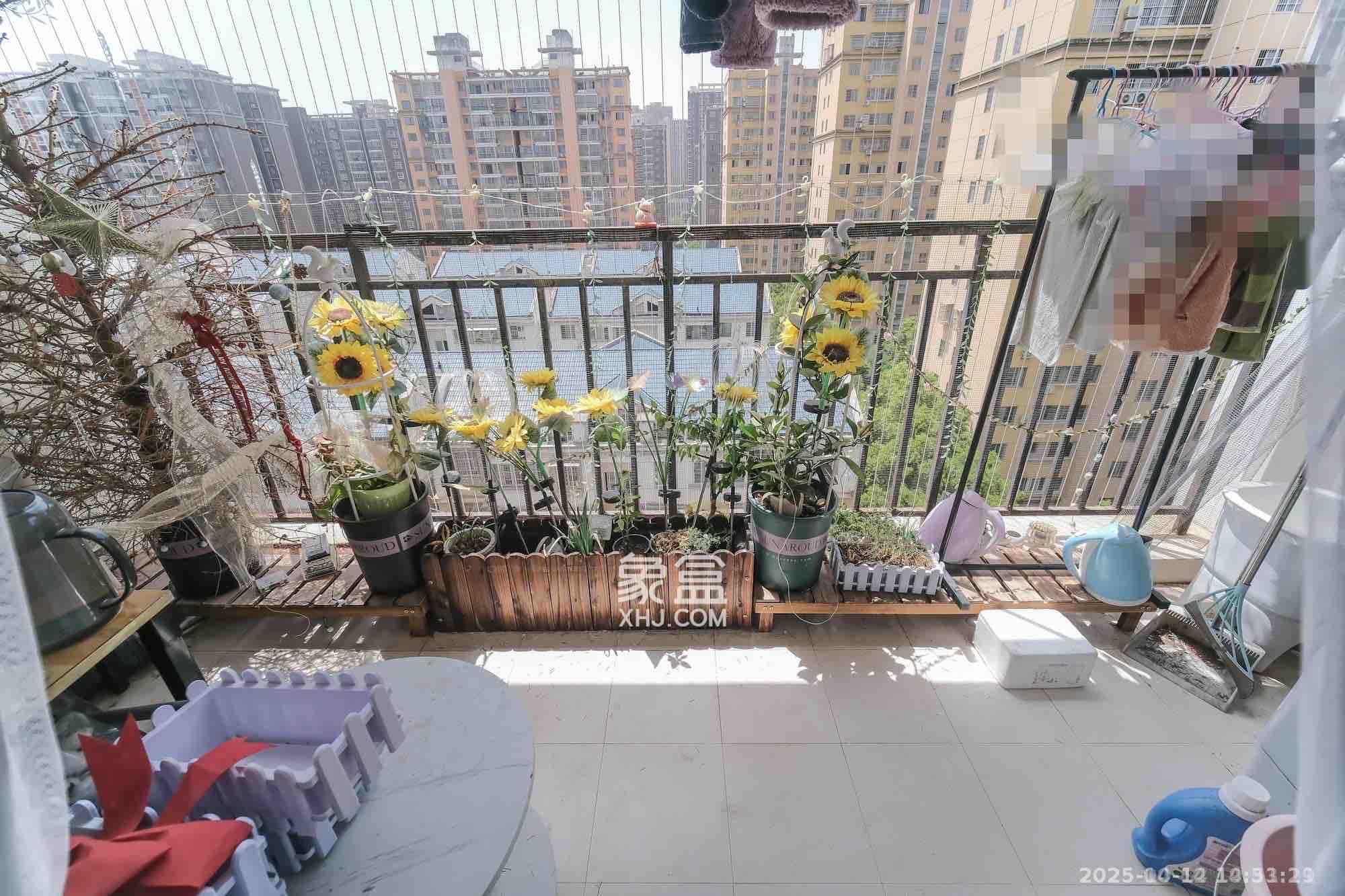 万丽景园 1室2厅1卫 1500.0元/月 万丽景园 1室2厅1卫 1500.0元/月室内图