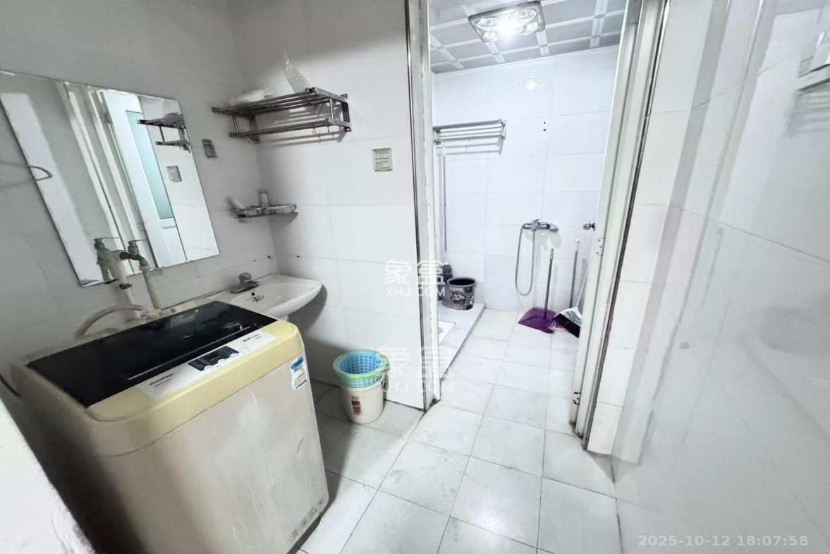 兴隆景苑 2室2厅1卫 1700.0元/月 兴隆景苑 2室2厅1卫 1700.0元/月室内图