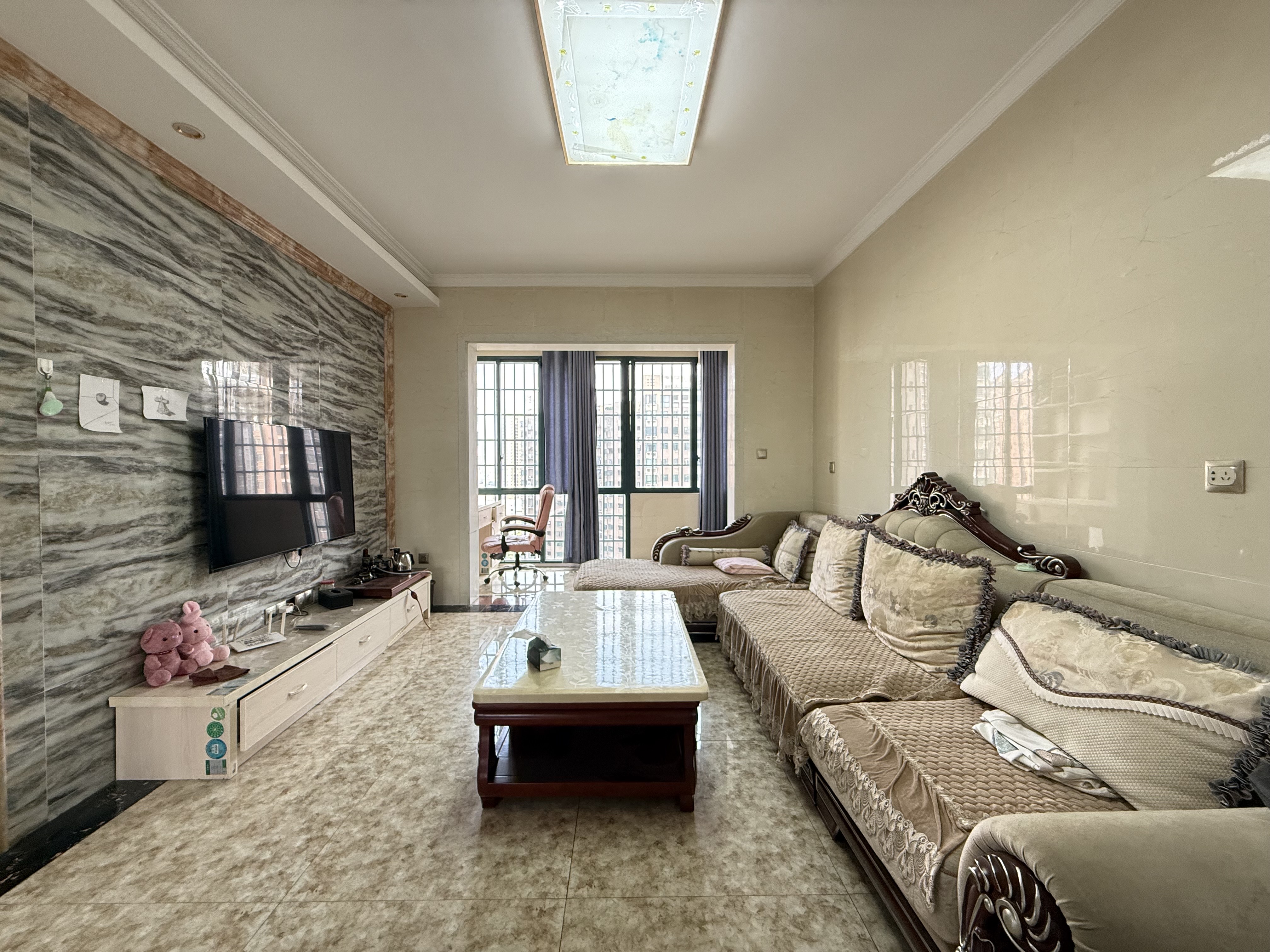 冠都现代城(冠都幸福彼岸) 3室2厅1卫 1700.0元/月 冠都现代城(冠都幸福彼岸) 3室2厅1卫 1700.0元/月室内图