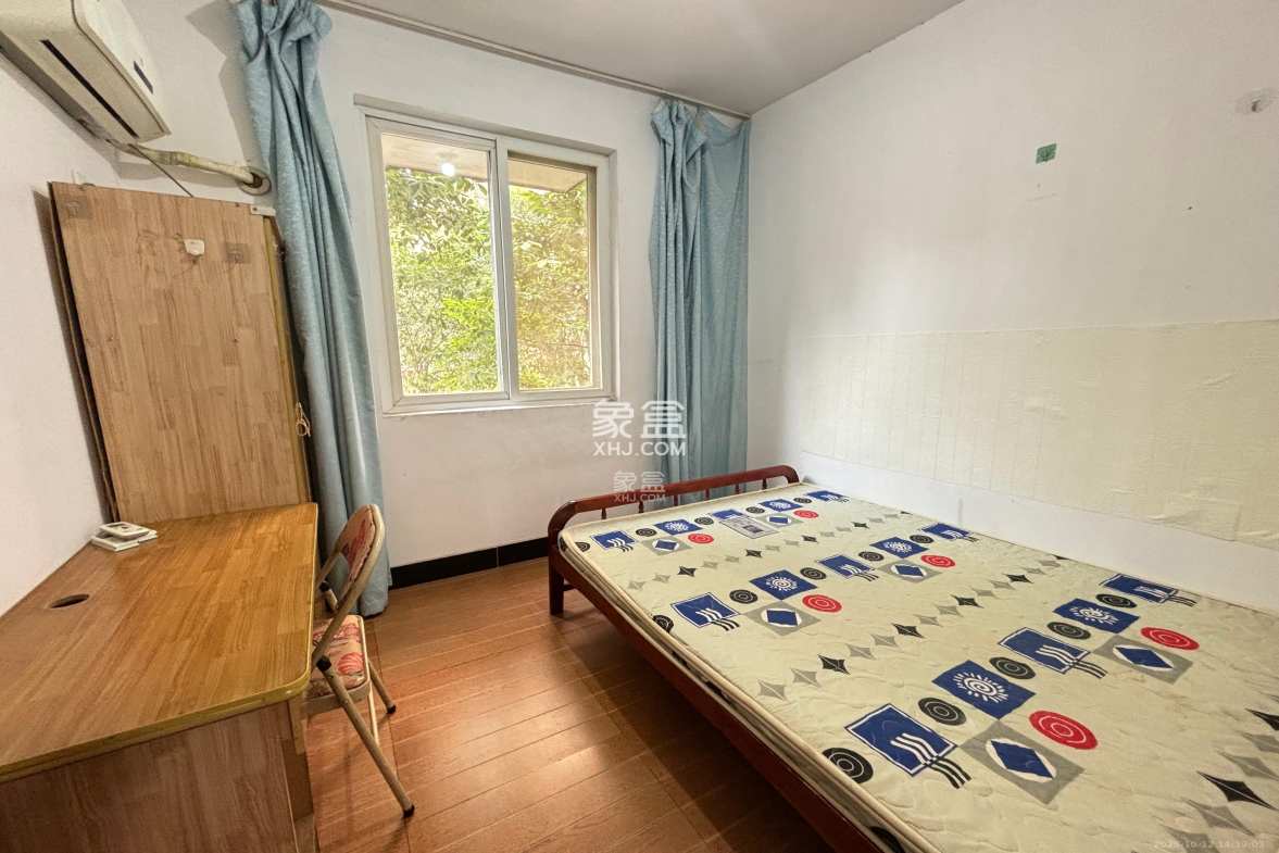 香槟小镇(香槟花苑)  3室2厅1卫    1900.0元/月 香槟小镇(香槟花苑)  3室2厅1卫    1900.0元/月室内图