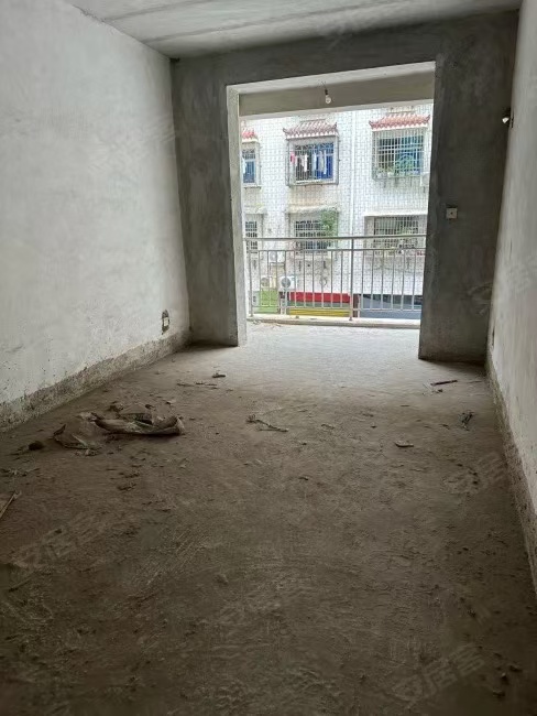 松源名都 3室2厅2卫 35.8万 松源名都 3室2厅2卫 35.8万客厅