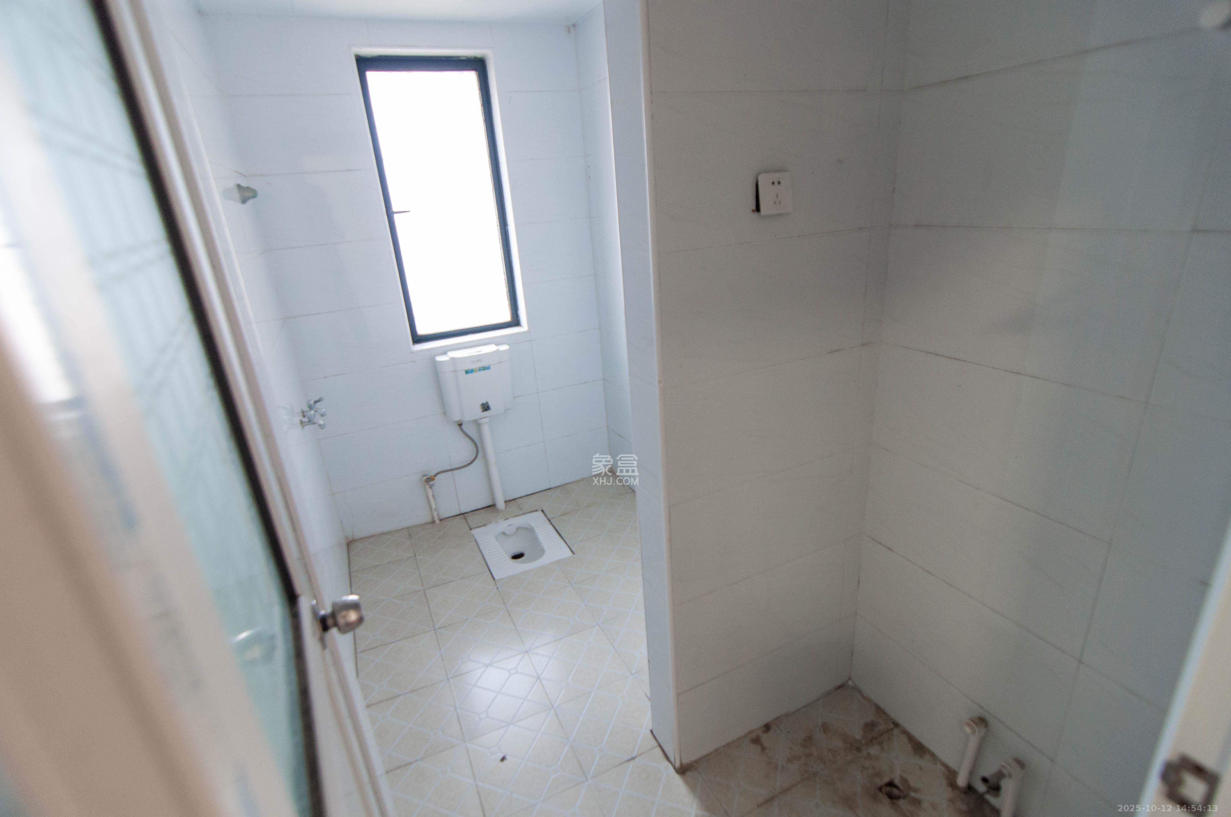 中海梅溪湖壹号 3室2厅2卫 169.0万 中海梅溪湖壹号 3室2厅2卫 169.0万其他