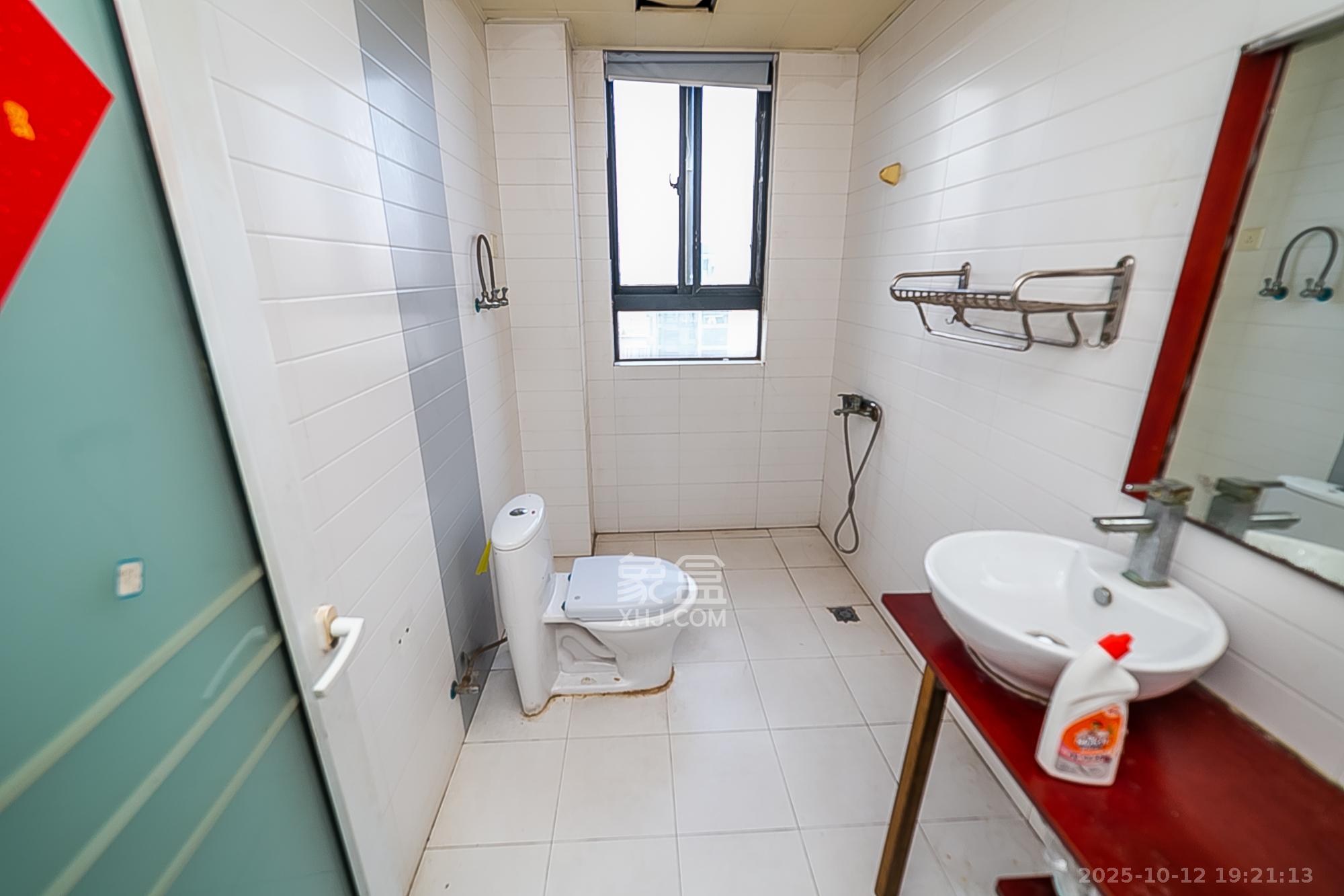 湘水一城(一期)  3室2厅2卫    108.0万 湘水一城(一期)  3室2厅2卫    108.0万卫生间