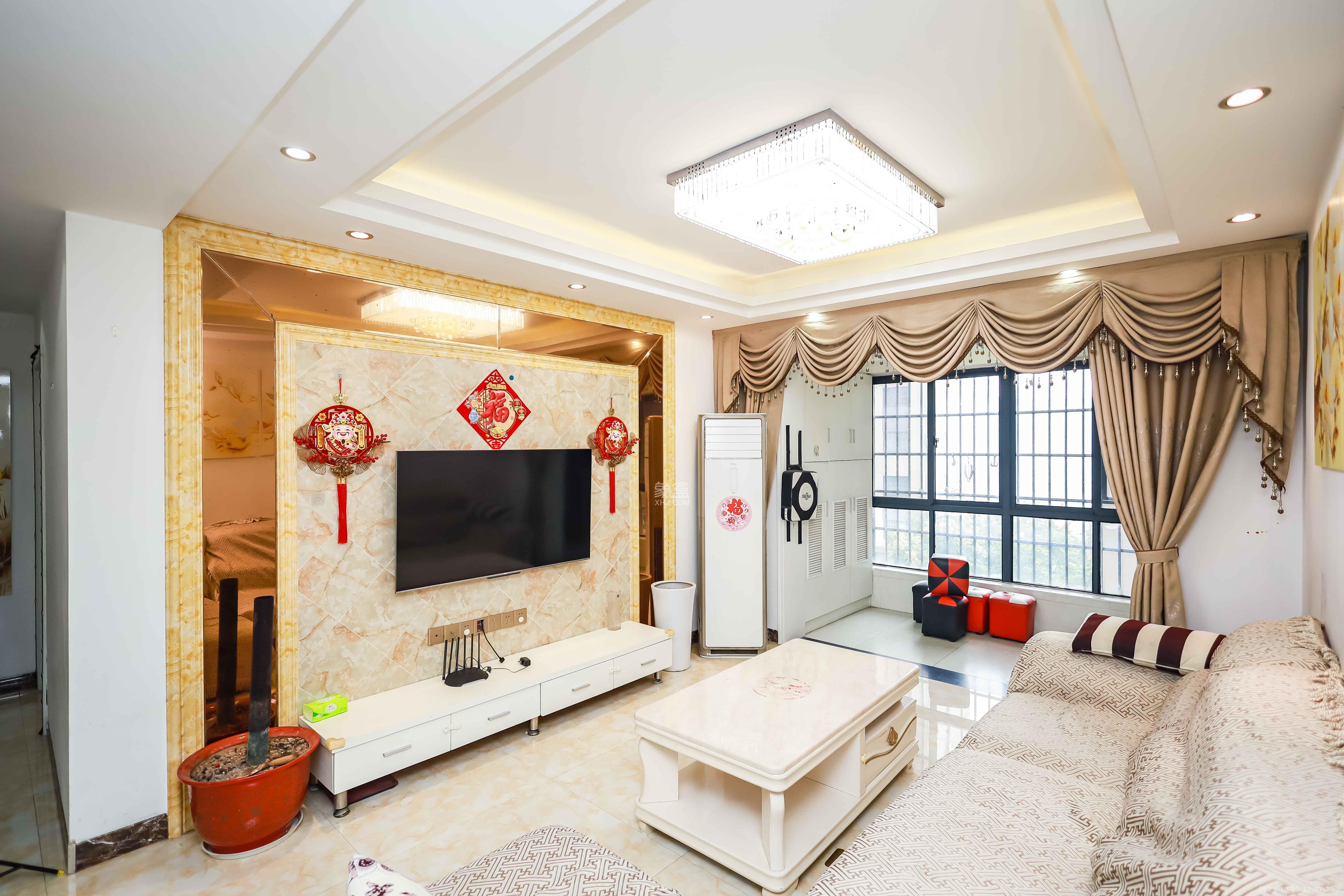 天麓尚层 3室2厅2卫 85.0万 天麓尚层 3室2厅2卫 85.0万客厅