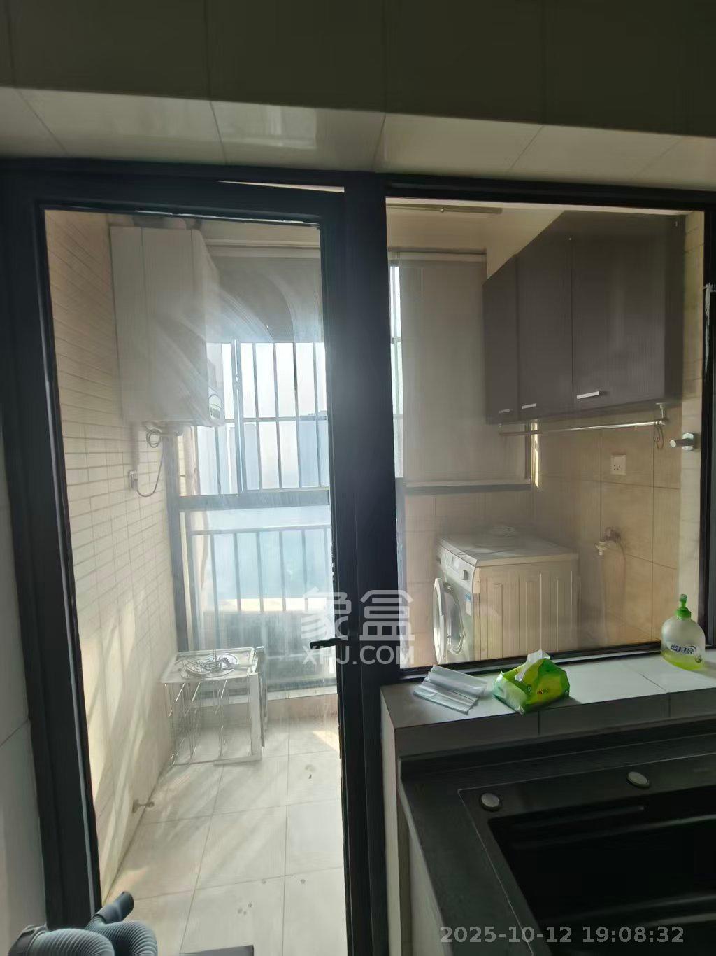 三万英尺 4室2厅1卫 3800.0元/月 三万英尺 4室2厅1卫 3800.0元/月室内图