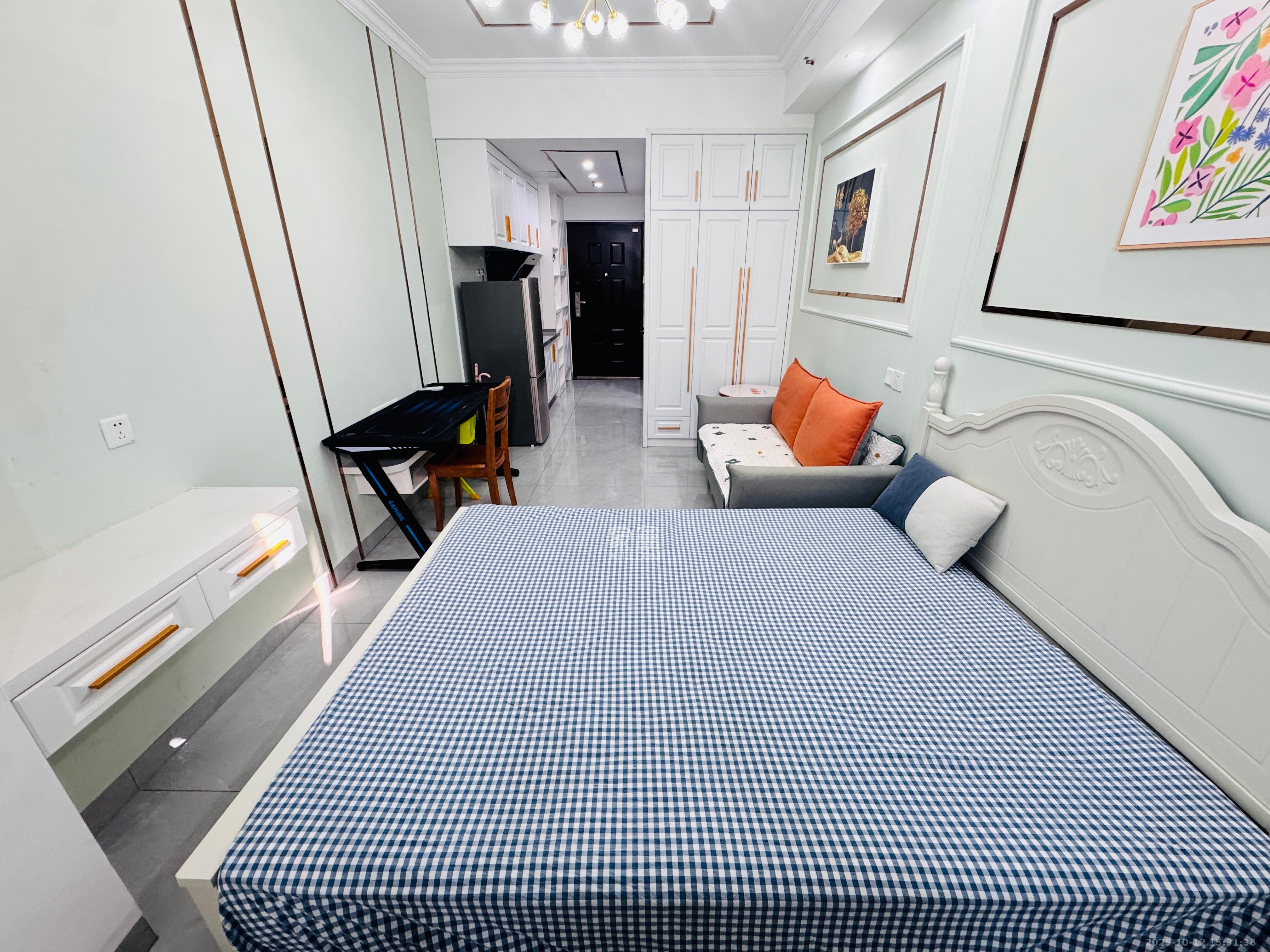 保利麓谷林语I区  1室1厅1卫    1500.0元/月室内图