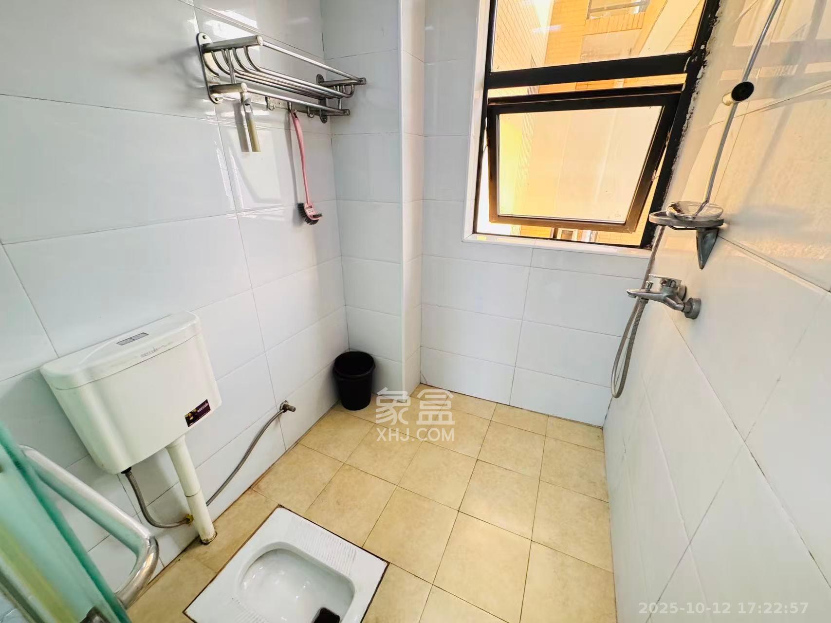 乾城(兴旺乾城) 4室1厅1卫 2700.0元/月 乾城(兴旺乾城) 4室1厅1卫 2700.0元/月室内图