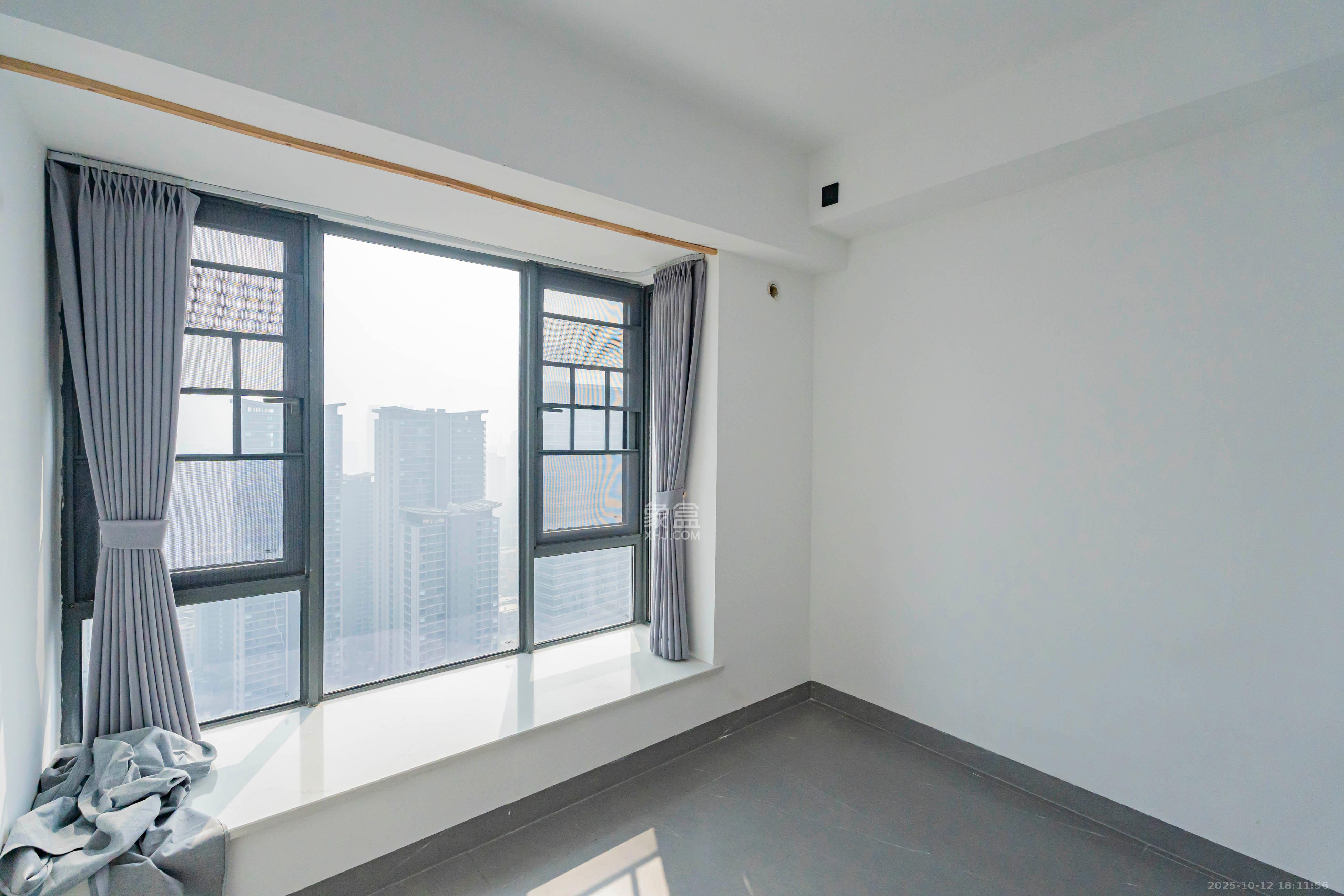 天健城  1室1厅1卫    38.0万卧室