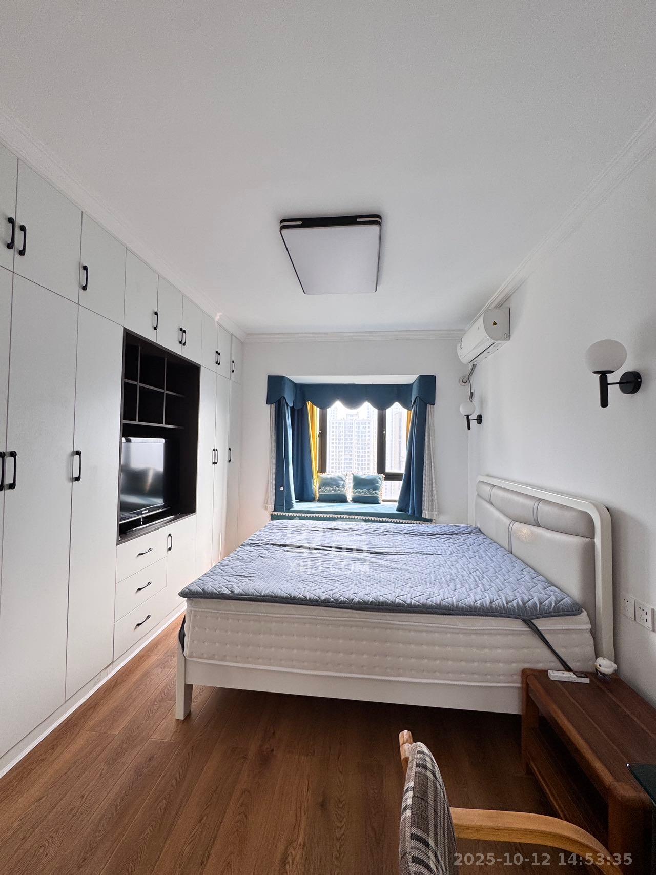 勤诚达境界城  4室2厅2卫    2600.0元/月室内图