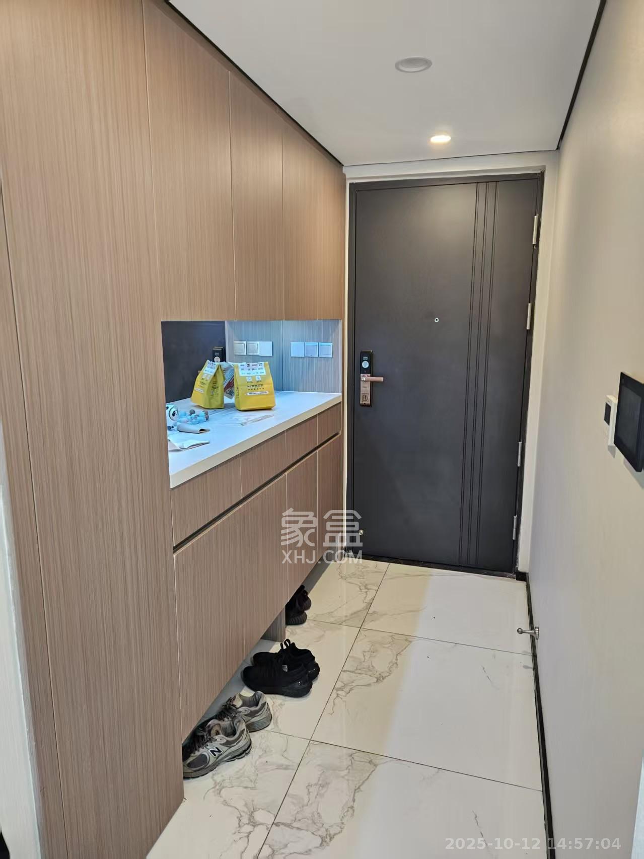 中海麓山境北区  3室2厅2卫    2500.0元/月室内图