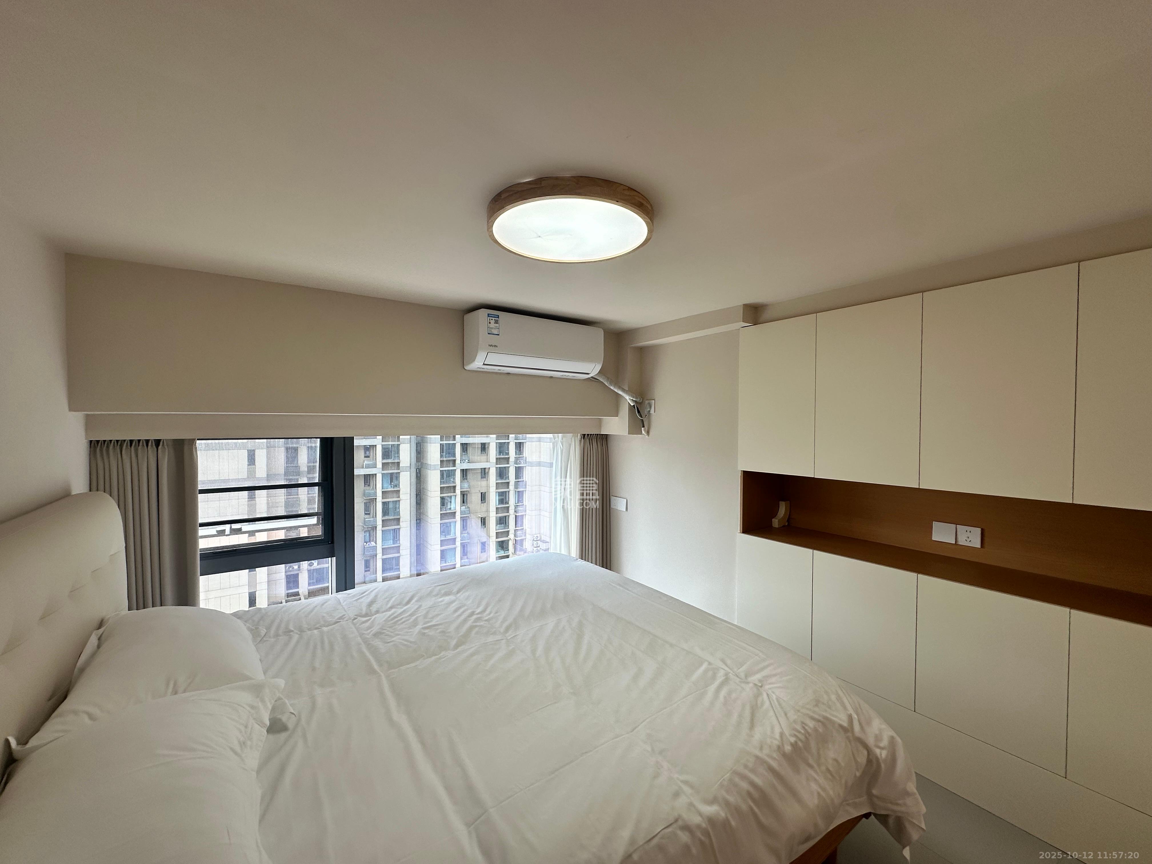 卓越中寰  2室1厅1卫    3200.0元/月 卓越中寰  2室1厅1卫    3200.0元/月室内图