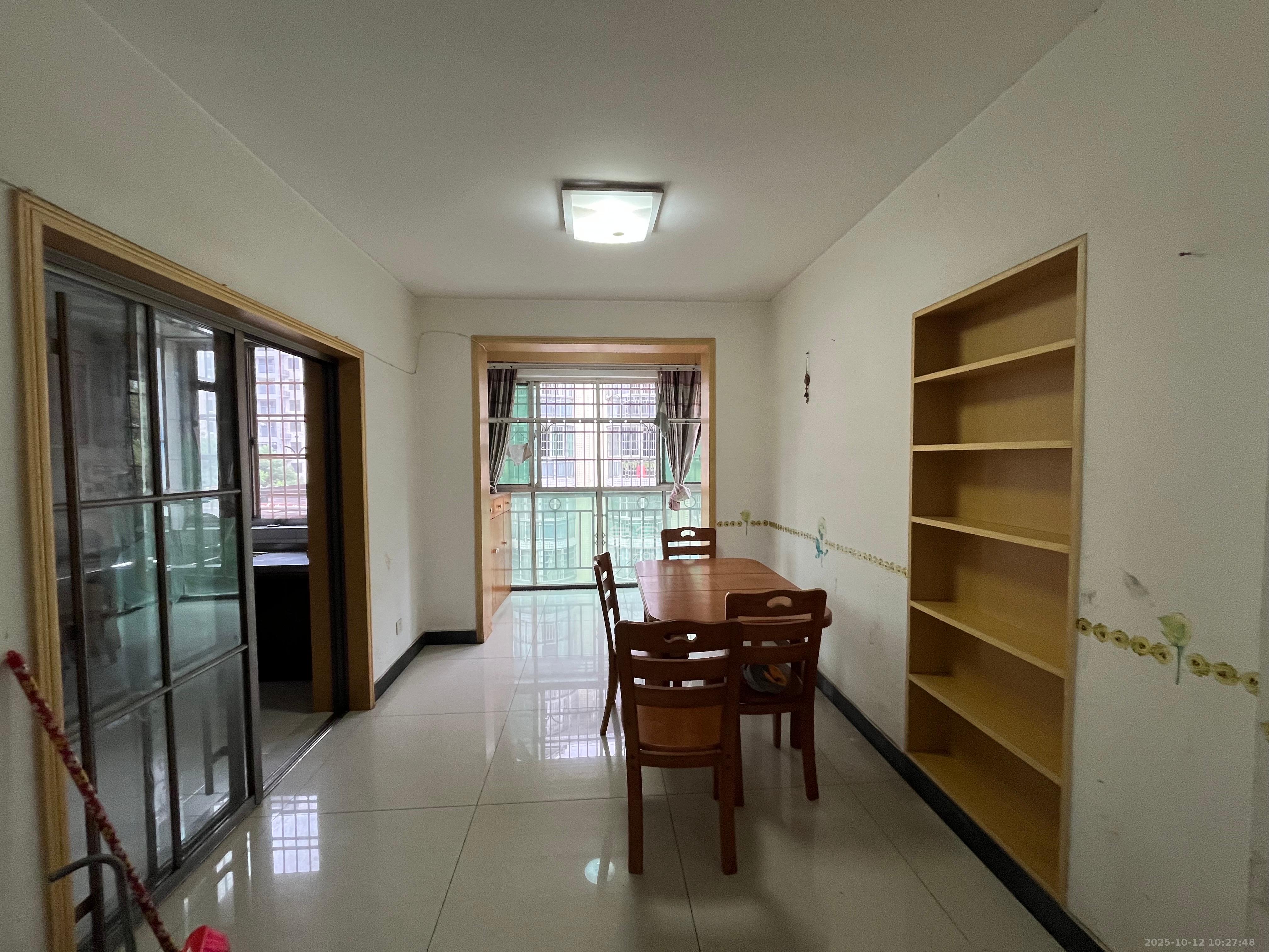 金峰小区北院(七里营社区)  3室2厅2卫    2000.0元/月 金峰小区北院(七里营社区)  3室2厅2卫    2000.0元/月室内图