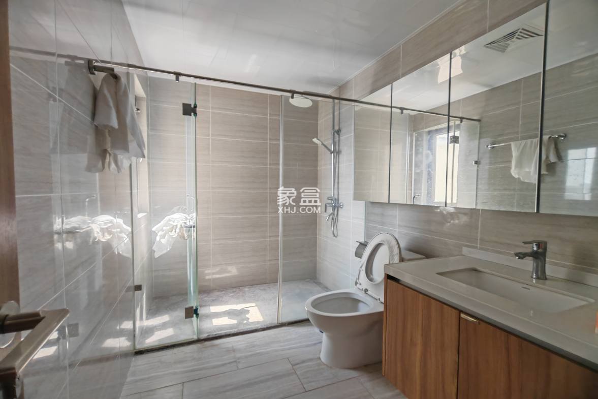 海航豪庭南苑  3室2厅2卫    4800.0元/月 海航豪庭南苑  3室2厅2卫    4800.0元/月室内图