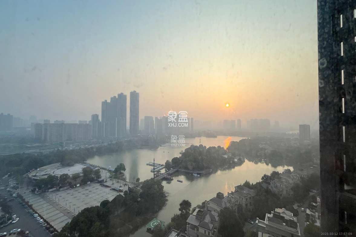 藏珑湖上公馆 1室1厅1卫 2700.0元/月 藏珑湖上公馆 1室1厅1卫 2700.0元/月室内图