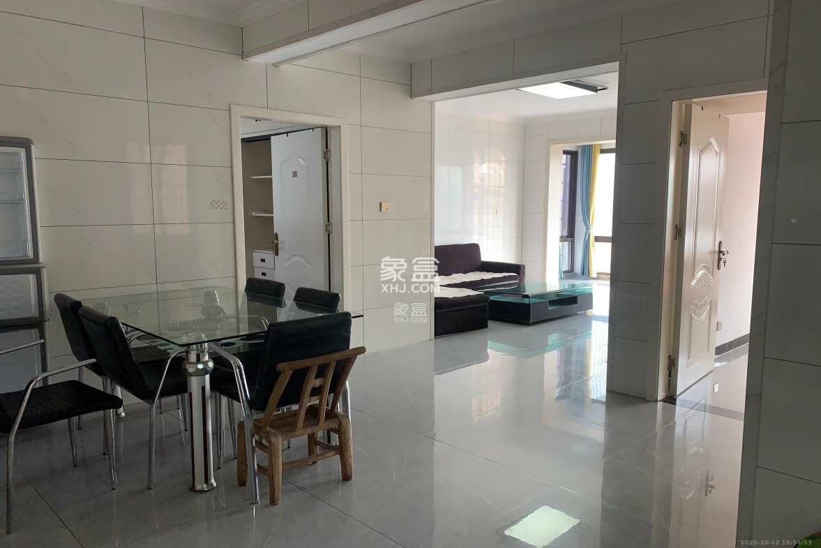 和润园一、二期  2室2厅1卫    1850.0元/月 和润园一、二期  2室2厅1卫    1850.0元/月室内图1