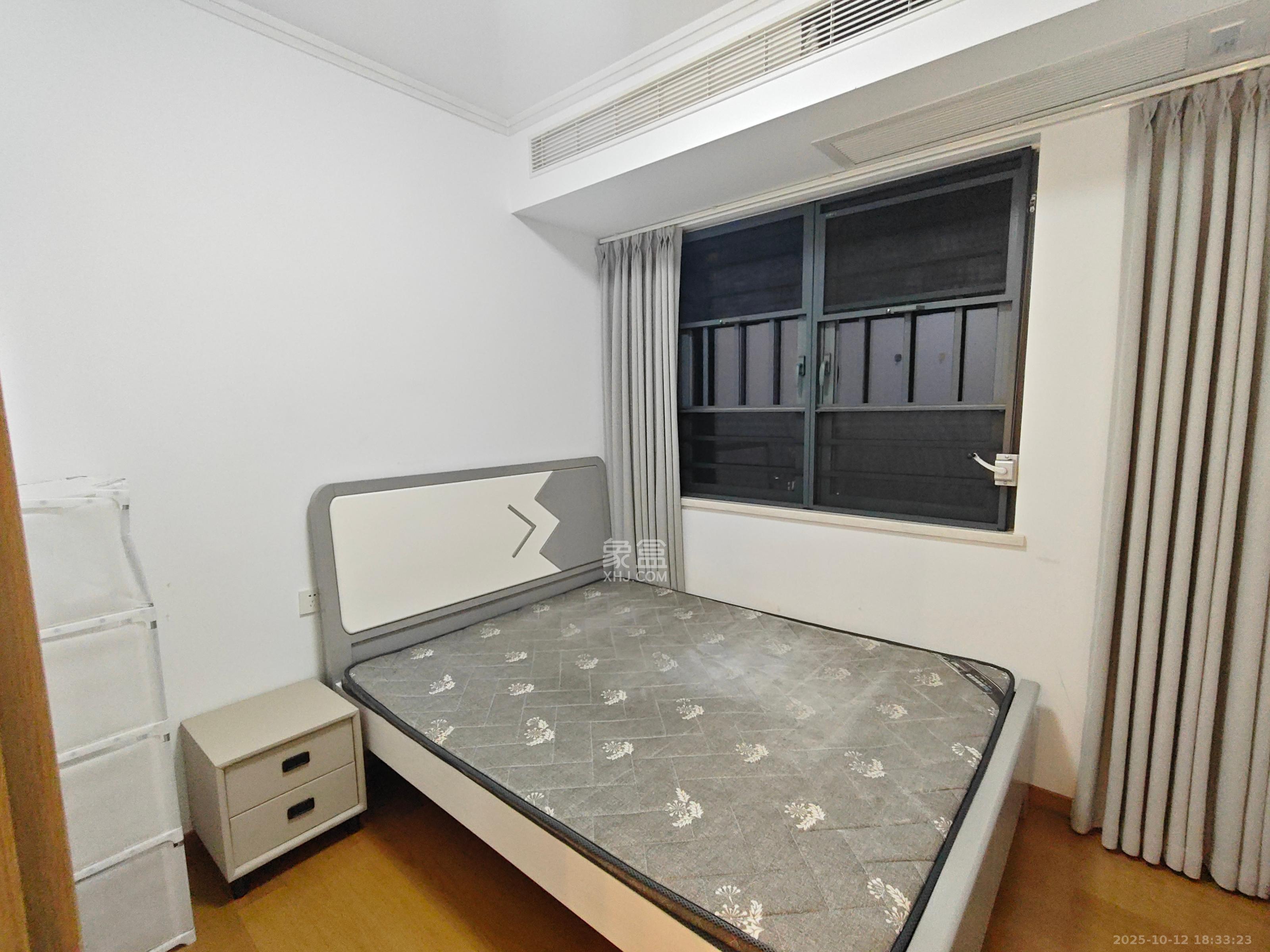 清控湖山雅居南区  3室2厅2卫    2700.0元/月室内图