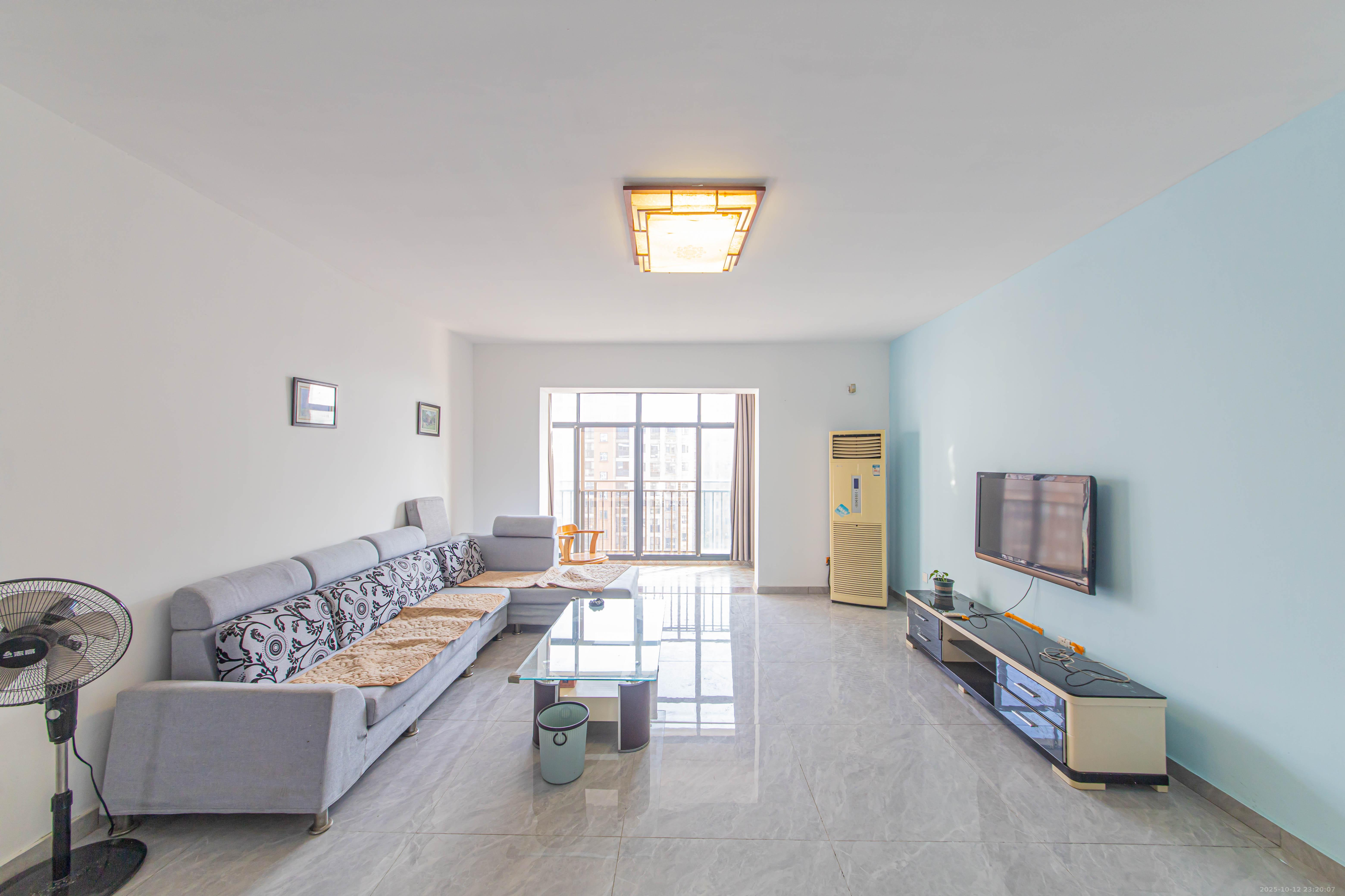 天和家园  3室2厅2卫    100.0万 天和家园  3室2厅2卫    100.0万客厅