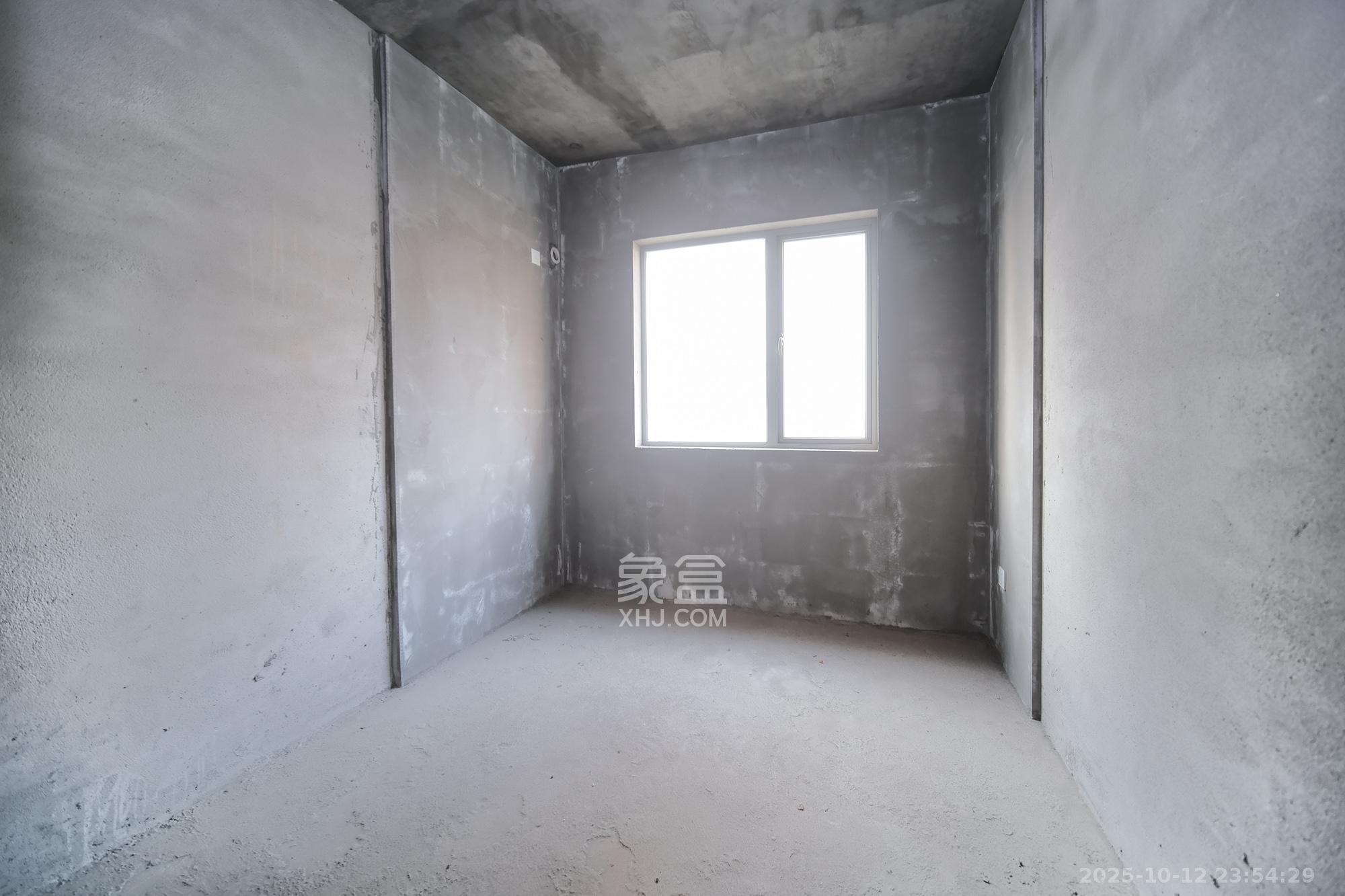 湖湘奥林匹克花园  4室2厅2卫    105.0万卧室