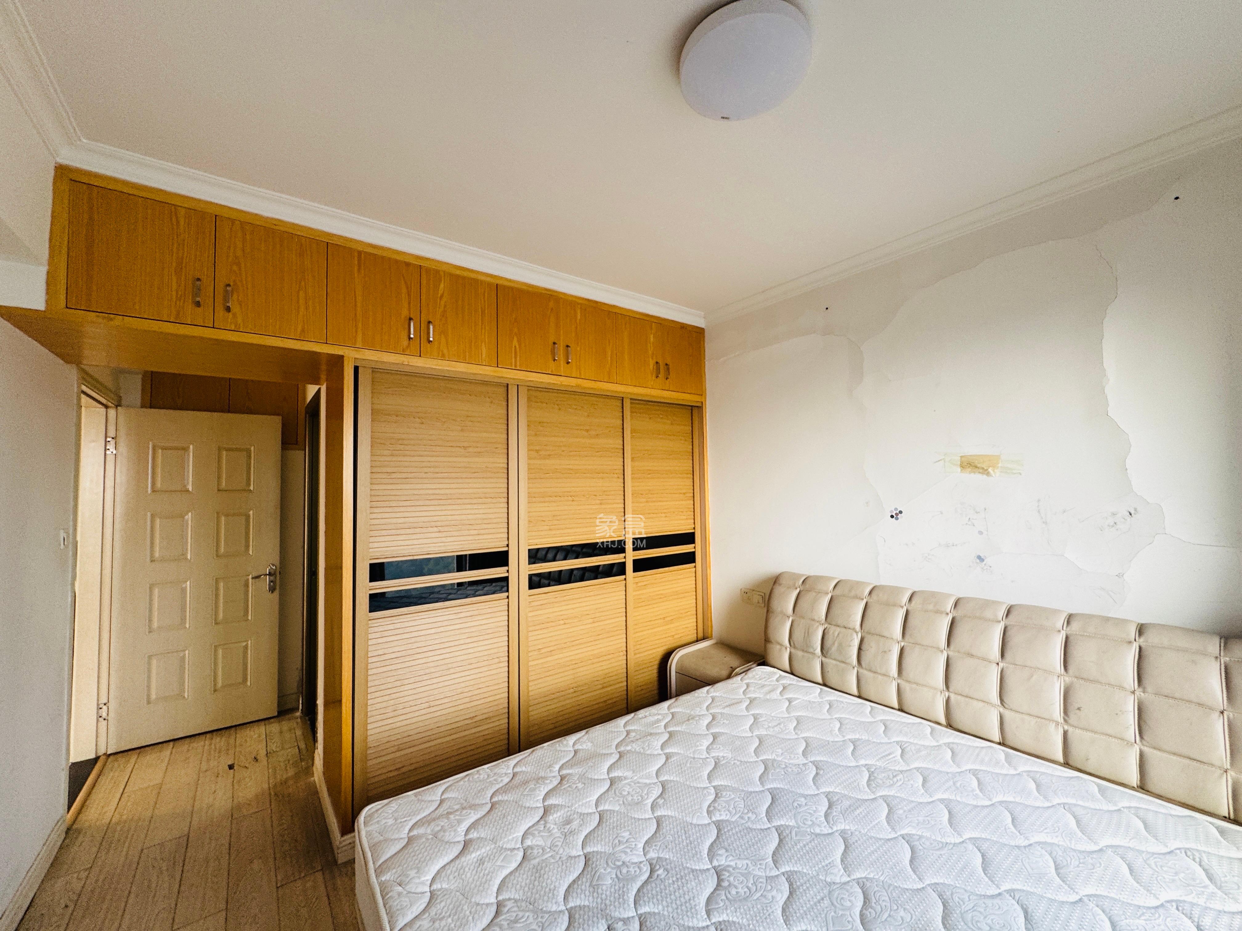 湘江锦绣  3室2厅2卫    2200.0元/月 湘江锦绣  3室2厅2卫    2200.0元/月室内图