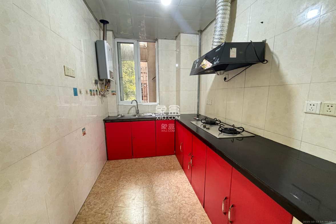 香槟小镇(香槟花苑)  3室2厅1卫    1900.0元/月 香槟小镇(香槟花苑)  3室2厅1卫    1900.0元/月室内图