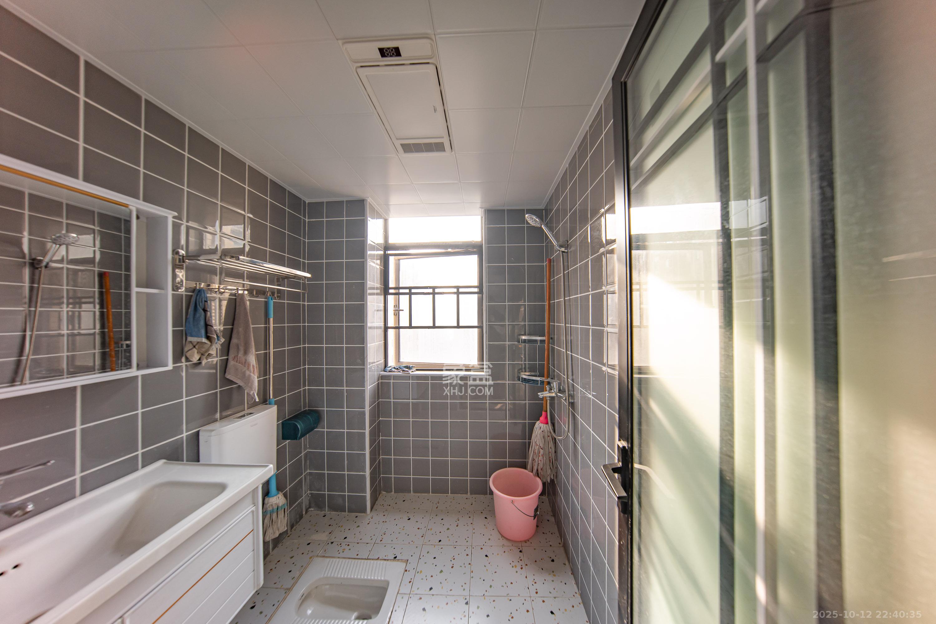 牛力家园 2室1厅1卫 62.0万 牛力家园 2室1厅1卫 62.0万卫生间