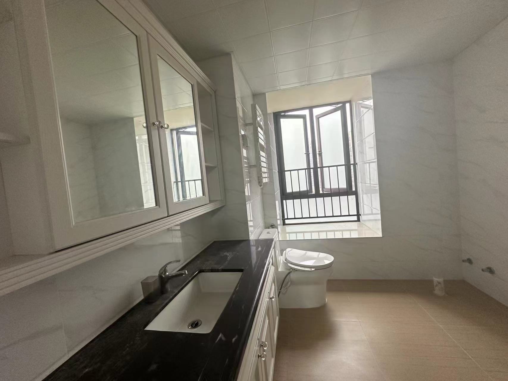 富力碧桂园衡中心 4室2厅3卫 160.0万 富力碧桂园衡中心 4室2厅3卫 160.0万室内图