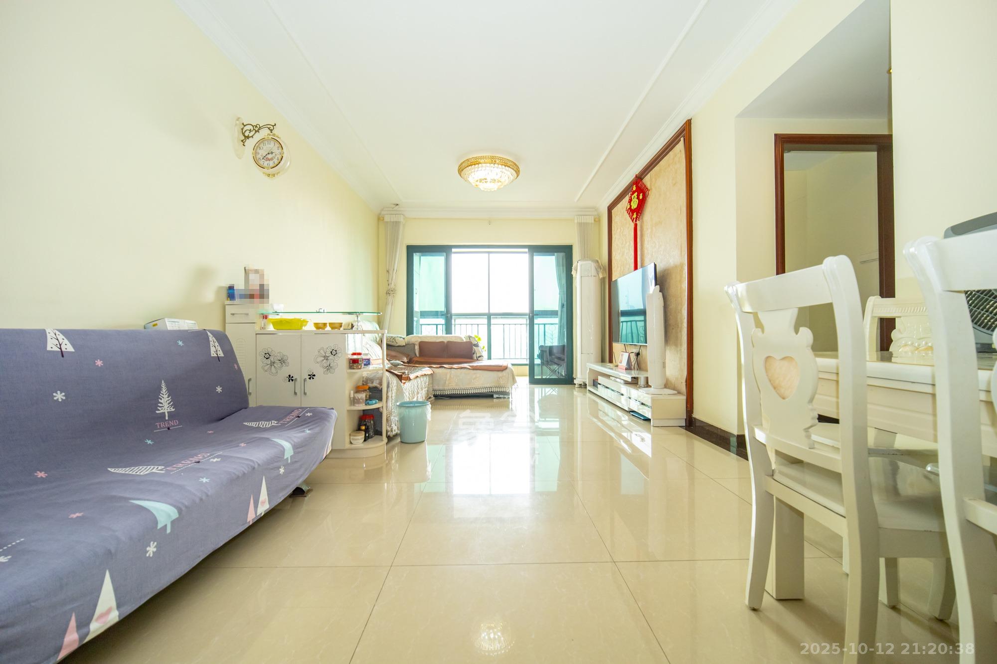 恒大雅苑 2室2厅1卫 67.0万 恒大雅苑 2室2厅1卫 67.0万客厅